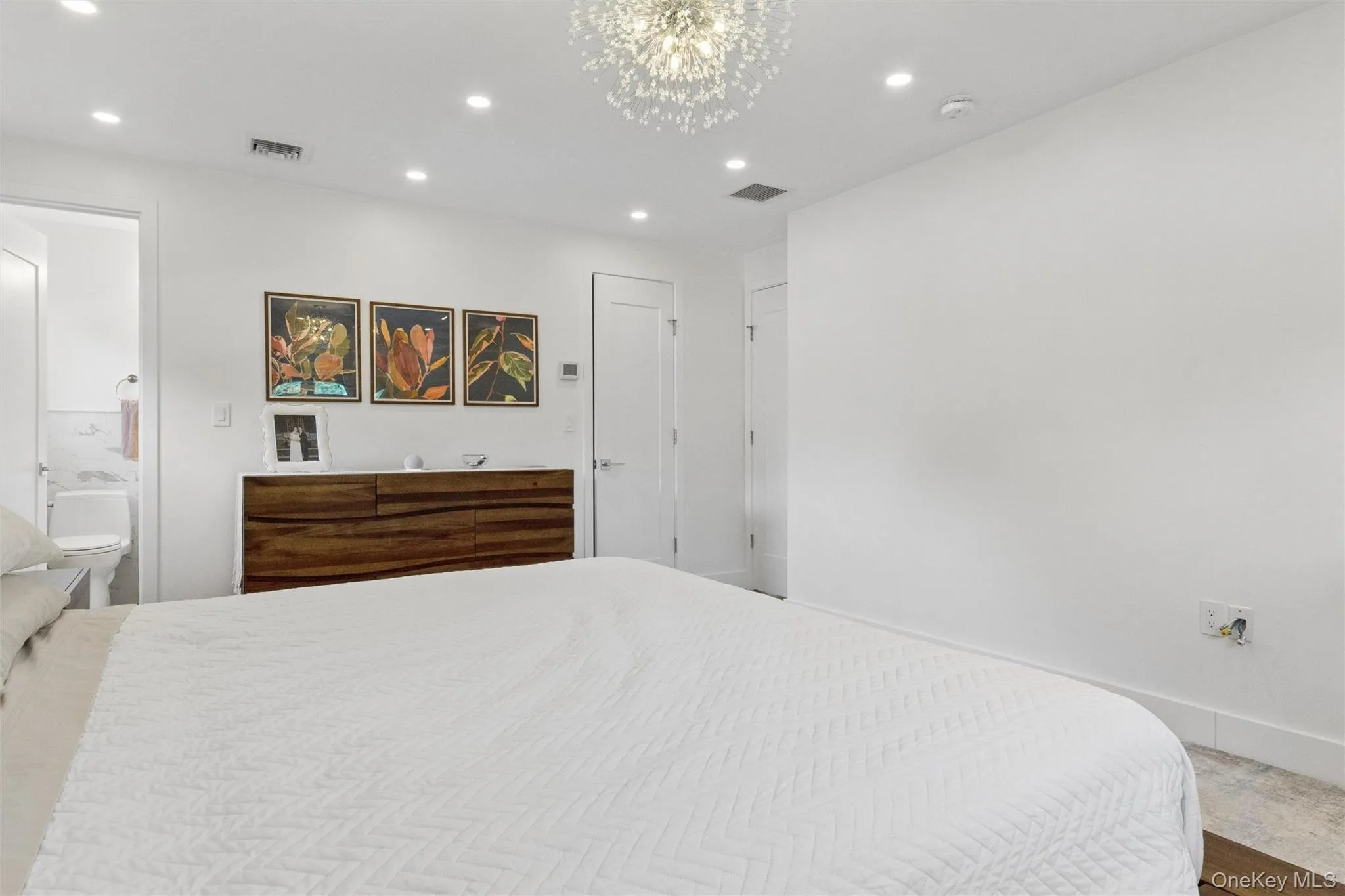 51 Dogwood Road, North Hempstead, NY, 4 Bedrooms Bedrooms, 7 Rooms Rooms,2 BathroomsBathrooms,Residential,For Rent,Dogwood,0,1024565 51 Dogwood Road, North Hempstead, NY, 4 Bedrooms Bedrooms, 7 Rooms Rooms,2 BathroomsBathrooms,Residential,For Rent,Dogwood,0,1024565
