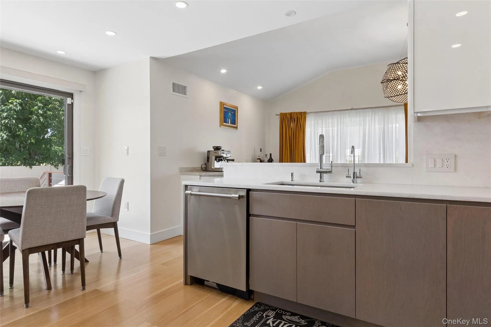 51 Dogwood Road, North Hempstead, NY, 4 Bedrooms Bedrooms, 7 Rooms Rooms,2 BathroomsBathrooms,Residential,For Rent,Dogwood,0,1024565 51 Dogwood Road, North Hempstead, NY, 4 Bedrooms Bedrooms, 7 Rooms Rooms,2 BathroomsBathrooms,Residential,For Rent,Dogwood,0,1024565