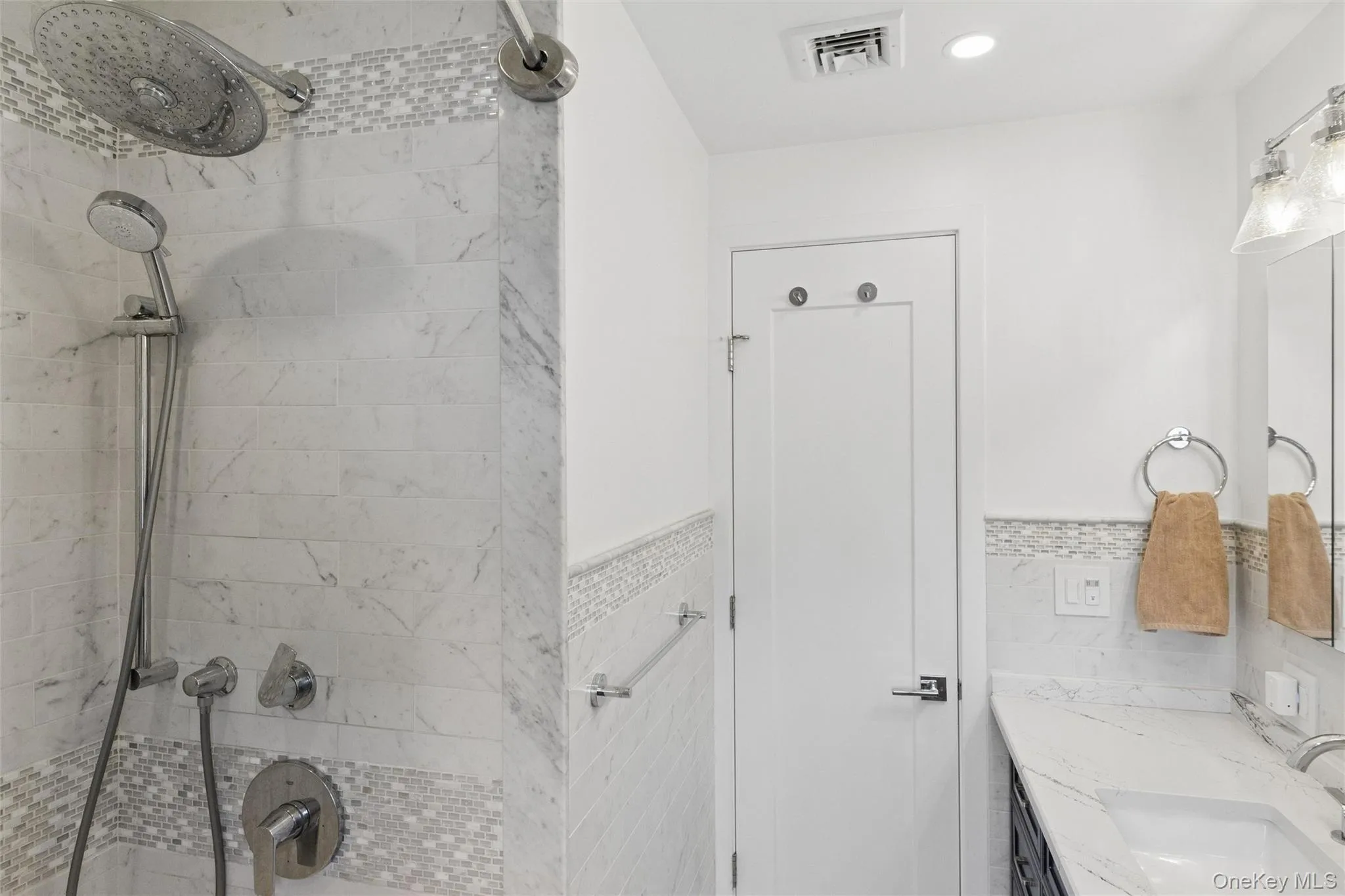 51 Dogwood Road, North Hempstead, NY, 4 Bedrooms Bedrooms, 7 Rooms Rooms,2 BathroomsBathrooms,Residential,For Rent,Dogwood,0,1024565 51 Dogwood Road, North Hempstead, NY, 4 Bedrooms Bedrooms, 7 Rooms Rooms,2 BathroomsBathrooms,Residential,For Rent,Dogwood,0,1024565