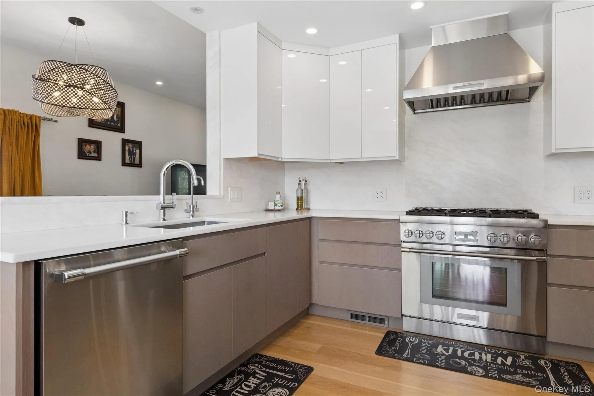 51 Dogwood Road, North Hempstead, NY, 4 Bedrooms Bedrooms, 7 Rooms Rooms,2 BathroomsBathrooms,Residential,For Rent,Dogwood,0,1024565 51 Dogwood Road, North Hempstead, NY, 4 Bedrooms Bedrooms, 7 Rooms Rooms,2 BathroomsBathrooms,Residential,For Rent,Dogwood,0,1024565
