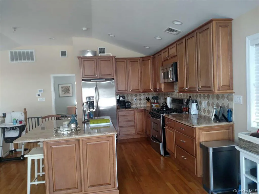 100 Wyoming Avenue, Long Beach, NY, 3 Bedrooms Bedrooms, 7 Rooms Rooms,2 BathroomsBathrooms,Residential Lease,For Rent,Wyoming,0,1024569 100 Wyoming Avenue, Long Beach, NY, 3 Bedrooms Bedrooms, 7 Rooms Rooms,2 BathroomsBathrooms,Residential Lease,For Rent,Wyoming,0,1024569