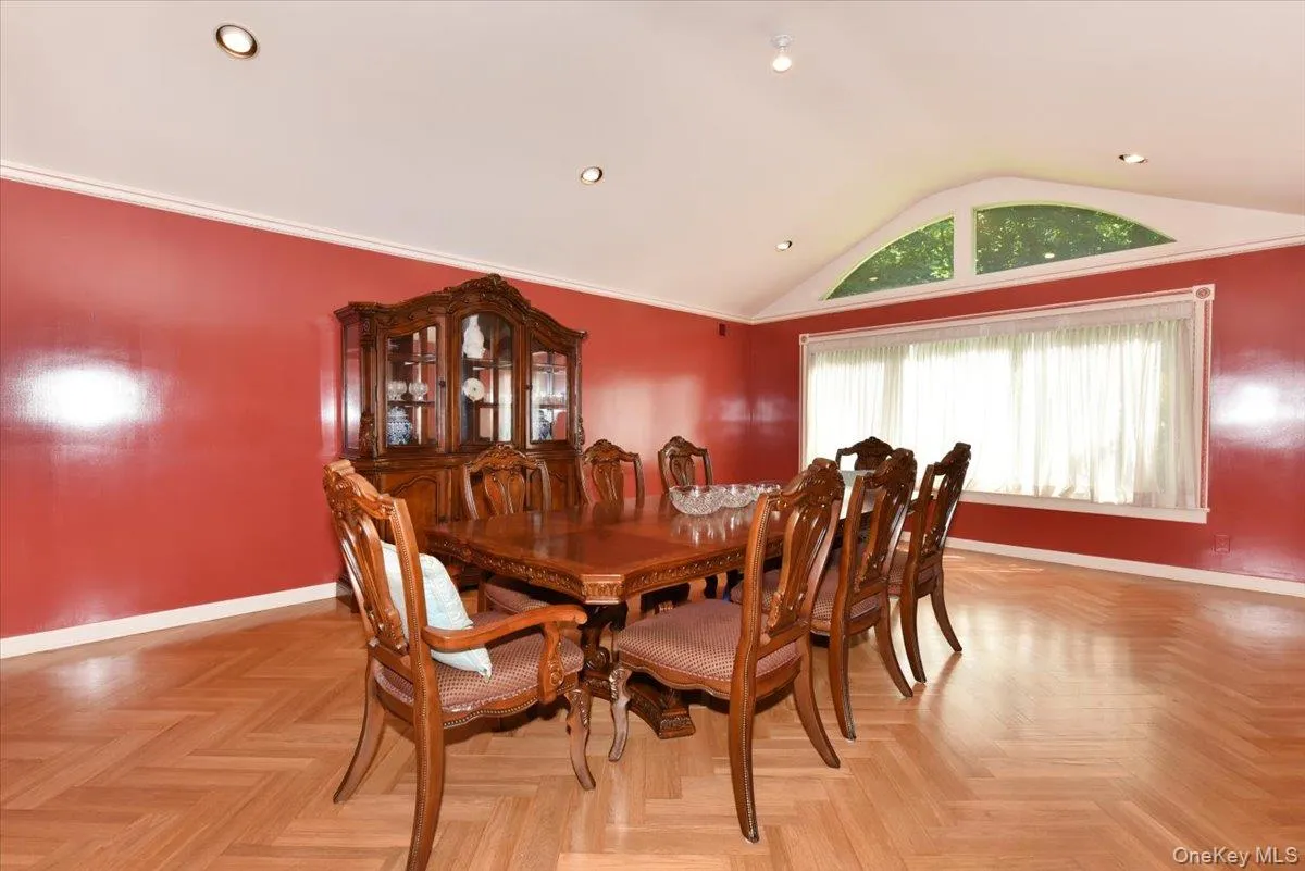 13 Vista Drive, North Hempstead, NY, 3 Bedrooms Bedrooms, 8 Rooms Rooms,2 BathroomsBathrooms,Residential,For Rent,Vista,0,1024575 13 Vista Drive, North Hempstead, NY, 3 Bedrooms Bedrooms, 8 Rooms Rooms,2 BathroomsBathrooms,Residential,For Rent,Vista,0,1024575