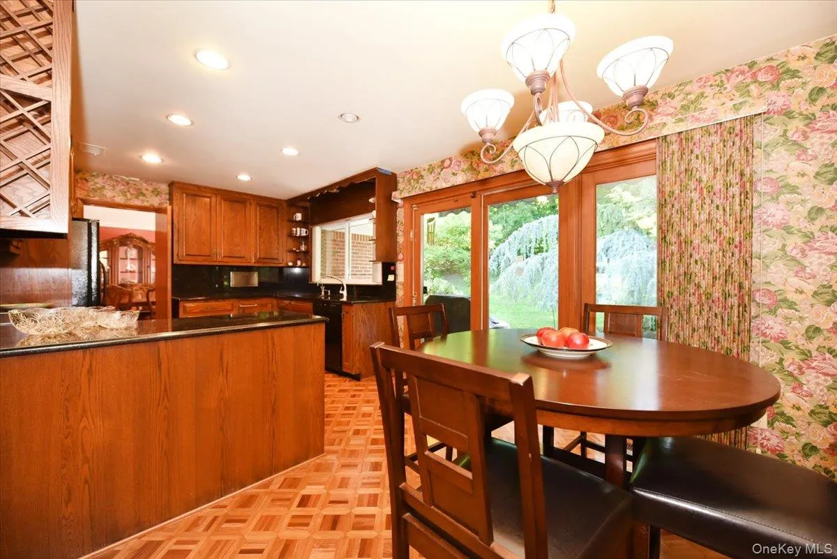 13 Vista Drive, North Hempstead, NY, 3 Bedrooms Bedrooms, 8 Rooms Rooms,2 BathroomsBathrooms,Residential,For Rent,Vista,0,1024575 13 Vista Drive, North Hempstead, NY, 3 Bedrooms Bedrooms, 8 Rooms Rooms,2 BathroomsBathrooms,Residential,For Rent,Vista,0,1024575