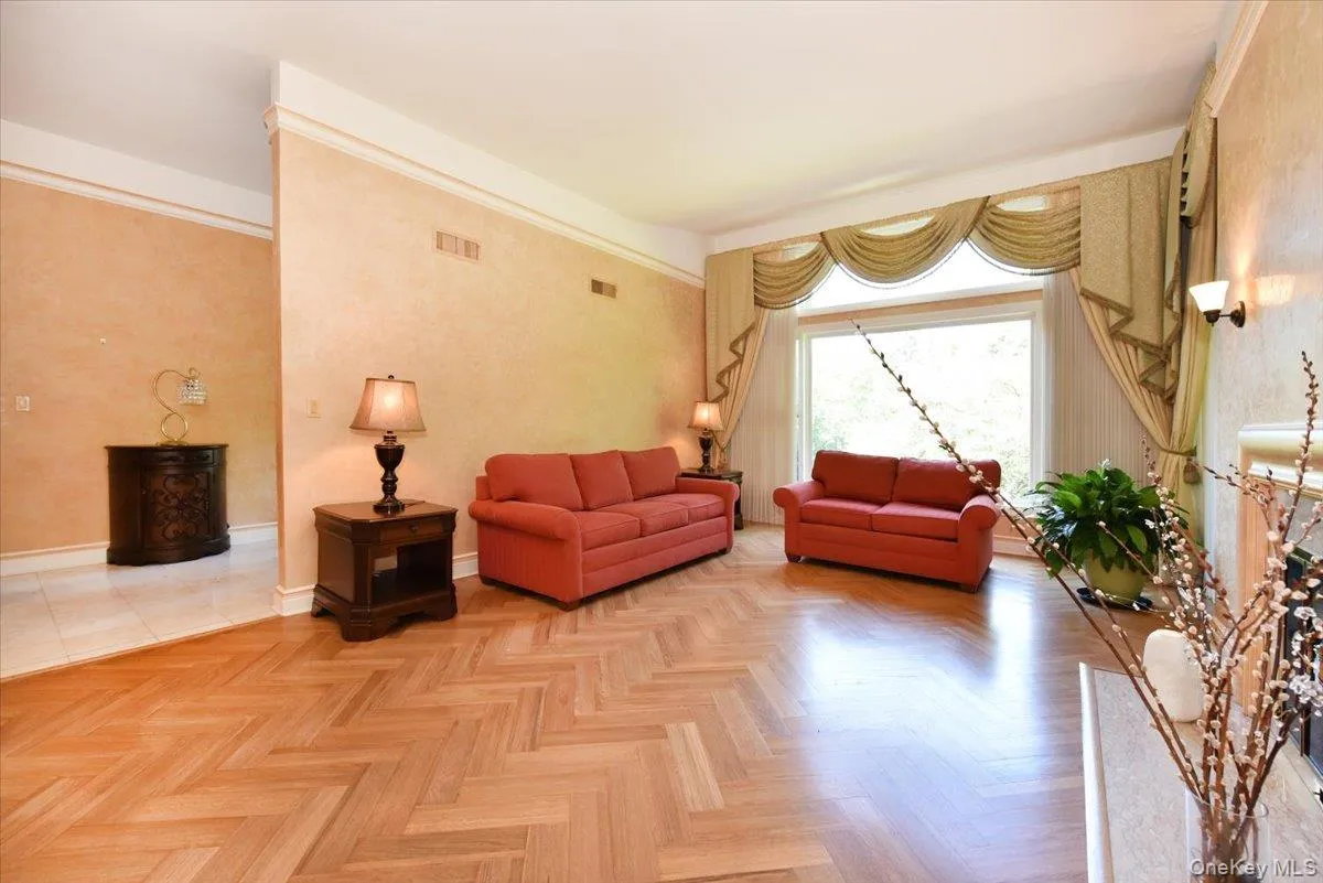 13 Vista Drive, North Hempstead, NY, 3 Bedrooms Bedrooms, 8 Rooms Rooms,2 BathroomsBathrooms,Residential,For Rent,Vista,0,1024575 13 Vista Drive, North Hempstead, NY, 3 Bedrooms Bedrooms, 8 Rooms Rooms,2 BathroomsBathrooms,Residential,For Rent,Vista,0,1024575