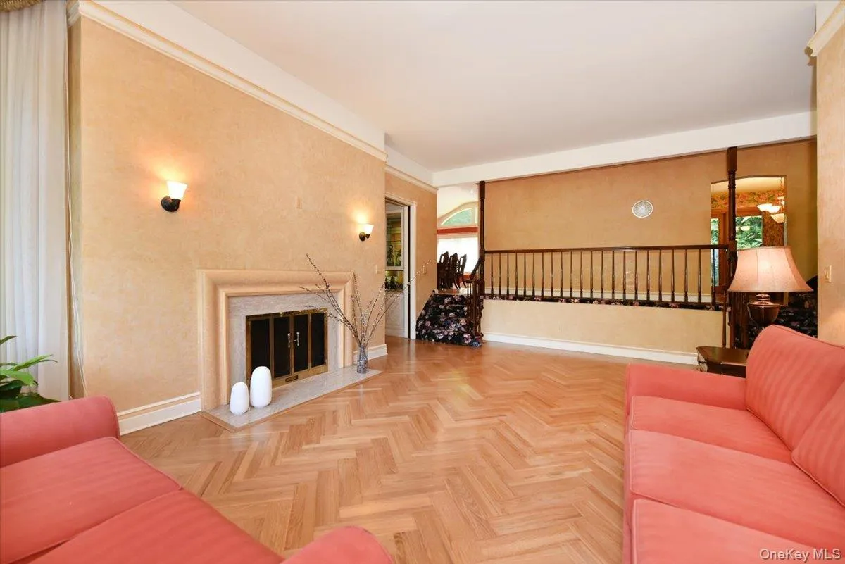 13 Vista Drive, North Hempstead, NY, 3 Bedrooms Bedrooms, 8 Rooms Rooms,2 BathroomsBathrooms,Residential,For Rent,Vista,0,1024575 13 Vista Drive, North Hempstead, NY, 3 Bedrooms Bedrooms, 8 Rooms Rooms,2 BathroomsBathrooms,Residential,For Rent,Vista,0,1024575