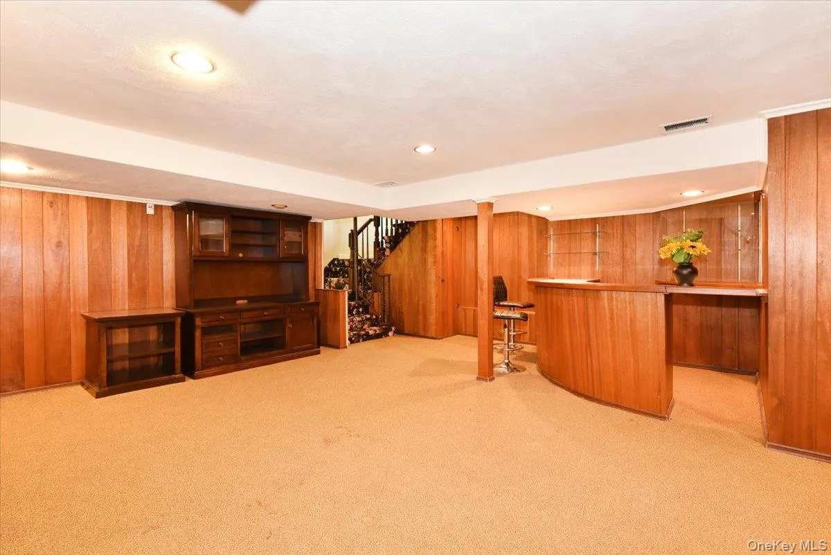 13 Vista Drive, North Hempstead, NY, 3 Bedrooms Bedrooms, 8 Rooms Rooms,2 BathroomsBathrooms,Residential,For Rent,Vista,0,1024575 13 Vista Drive, North Hempstead, NY, 3 Bedrooms Bedrooms, 8 Rooms Rooms,2 BathroomsBathrooms,Residential,For Rent,Vista,0,1024575