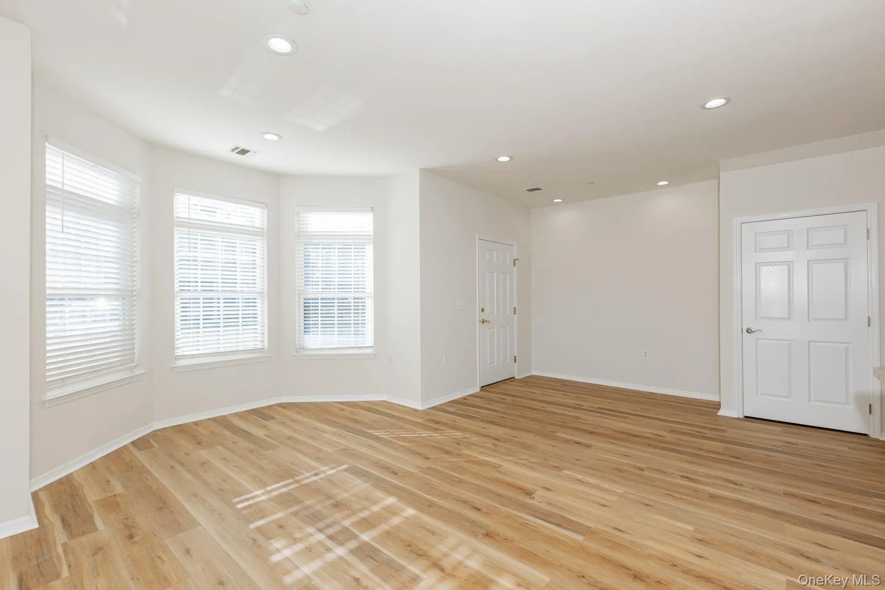 11 Jacqueline Way, Babylon, NY, 2 Bedrooms Bedrooms, 7 Rooms Rooms,2 BathroomsBathrooms,Residential Lease,For Rent,Jacqueline,0,1024587 11 Jacqueline Way, Babylon, NY, 2 Bedrooms Bedrooms, 7 Rooms Rooms,2 BathroomsBathrooms,Residential Lease,For Rent,Jacqueline,0,1024587