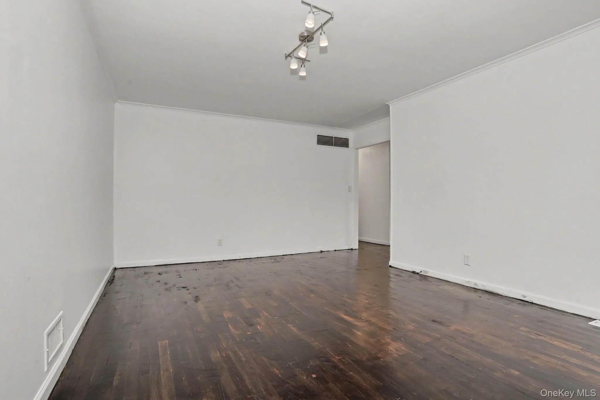376 County Center Road, Greenburgh, NY, 3 Bedrooms Bedrooms, 6 Rooms Rooms,1 BathroomBathrooms,Residential,For Rent,County Center,0,1024590 376 County Center Road, Greenburgh, NY, 3 Bedrooms Bedrooms, 6 Rooms Rooms,1 BathroomBathrooms,Residential,For Rent,County Center,0,1024590