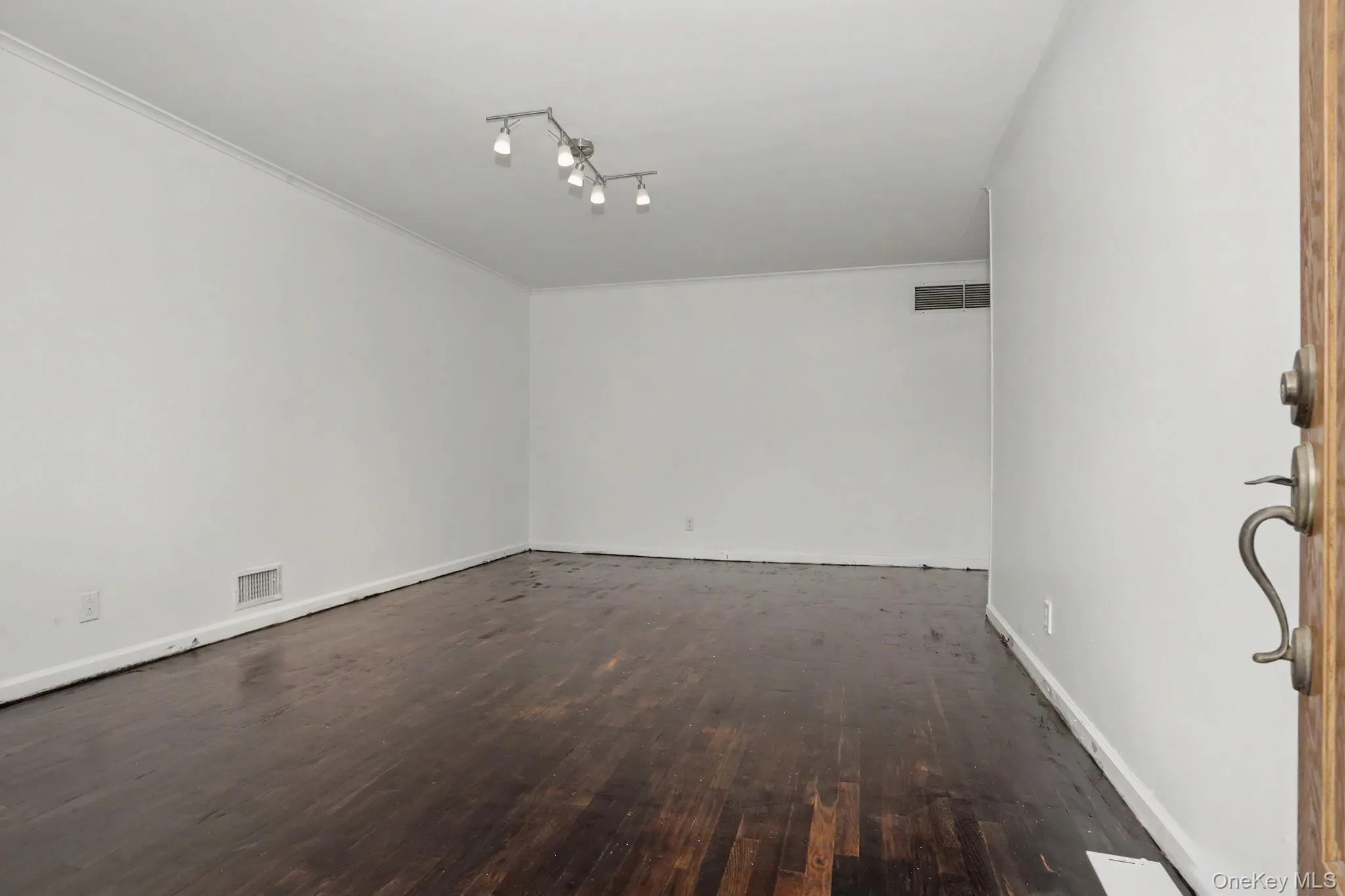 376 County Center Road, Greenburgh, NY, 3 Bedrooms Bedrooms, 6 Rooms Rooms,1 BathroomBathrooms,Residential,For Rent,County Center,0,1024590 376 County Center Road, Greenburgh, NY, 3 Bedrooms Bedrooms, 6 Rooms Rooms,1 BathroomBathrooms,Residential,For Rent,County Center,0,1024590