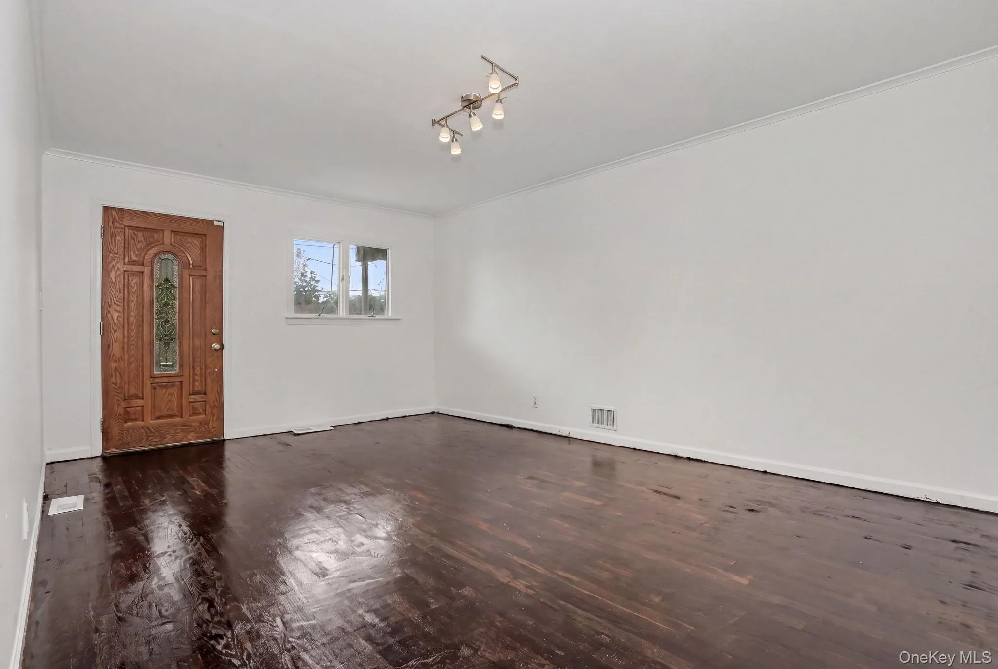 376 County Center Road, Greenburgh, NY, 3 Bedrooms Bedrooms, 6 Rooms Rooms,1 BathroomBathrooms,Residential,For Rent,County Center,0,1024590 376 County Center Road, Greenburgh, NY, 3 Bedrooms Bedrooms, 6 Rooms Rooms,1 BathroomBathrooms,Residential,For Rent,County Center,0,1024590