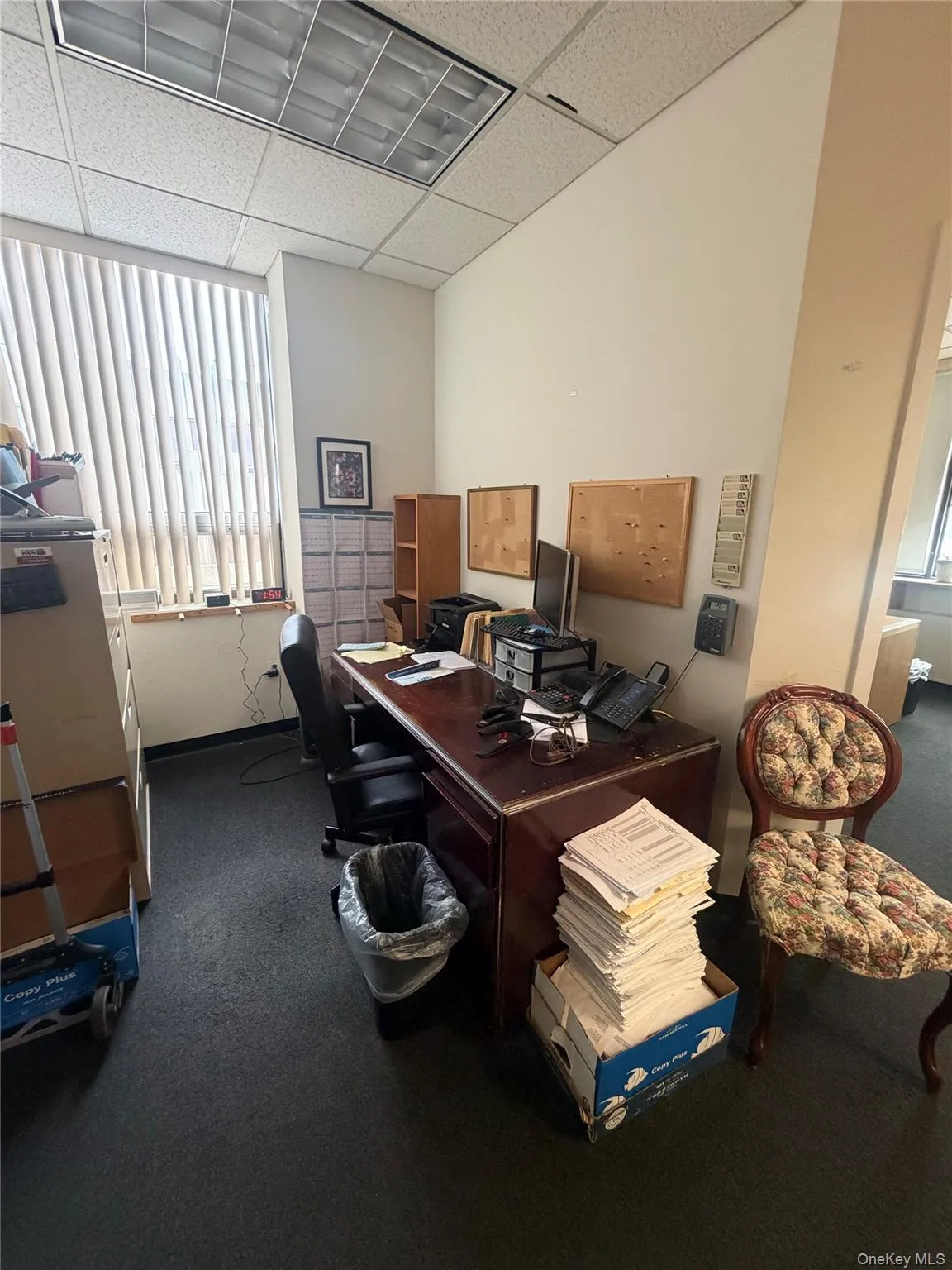 Another available receptionist desk Another available receptionist desk