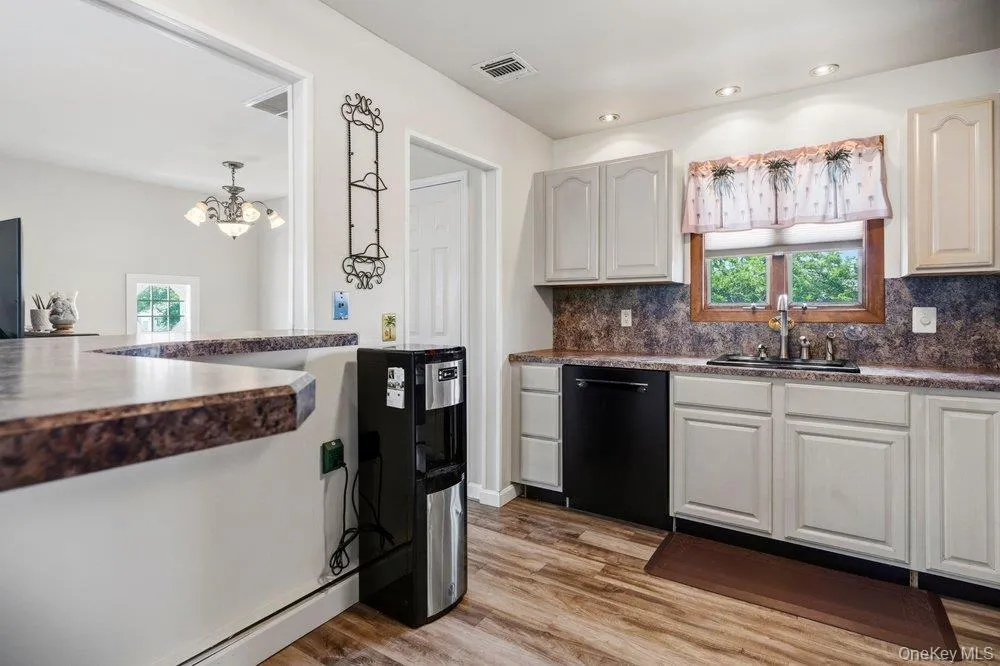 169 Wyona Avenue, Babylon, NY, 4 Bedrooms Bedrooms, 8 Rooms Rooms,2 BathroomsBathrooms,Residential,For Rent,Wyona,0,1024596 169 Wyona Avenue, Babylon, NY, 4 Bedrooms Bedrooms, 8 Rooms Rooms,2 BathroomsBathrooms,Residential,For Rent,Wyona,0,1024596