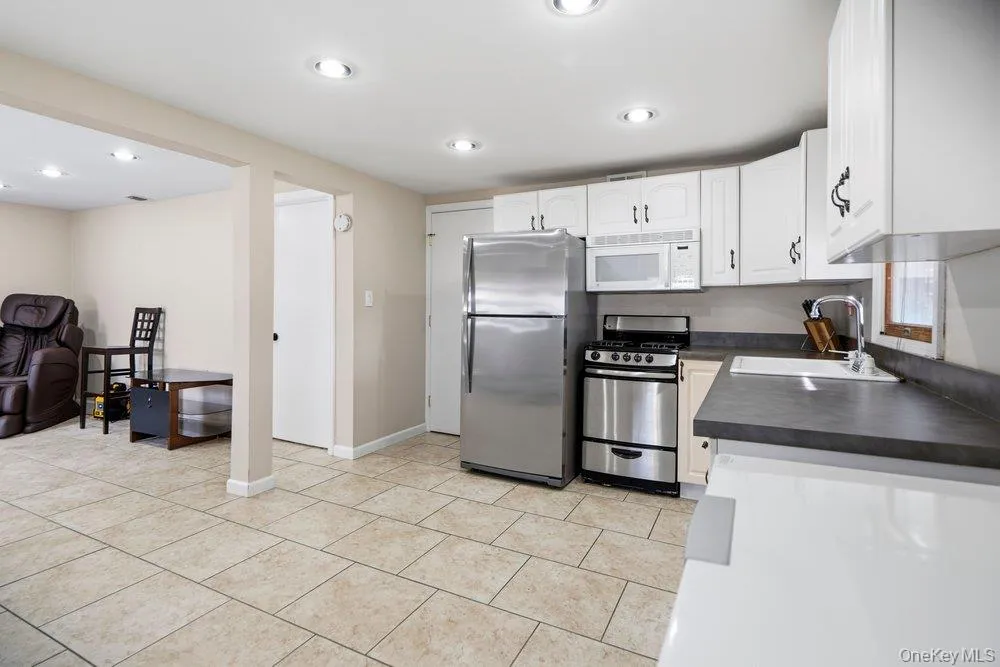 169 Wyona Avenue, Babylon, NY, 4 Bedrooms Bedrooms, 8 Rooms Rooms,2 BathroomsBathrooms,Residential,For Rent,Wyona,0,1024596 169 Wyona Avenue, Babylon, NY, 4 Bedrooms Bedrooms, 8 Rooms Rooms,2 BathroomsBathrooms,Residential,For Rent,Wyona,0,1024596