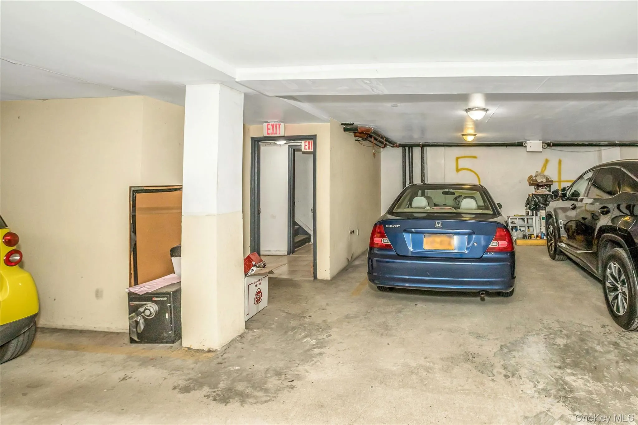 Deeded Garage Space Sold Separately Deeded Garage Space Sold Separately
