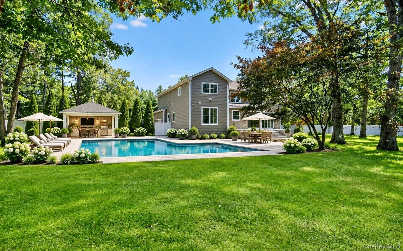 654 Caledonia Road, Huntington, NY, 5 Bedrooms Bedrooms, 14 Rooms Rooms,5 BathroomsBathrooms,Residential,For Rent,Caledonia,0,1024608 654 Caledonia Road, Huntington, NY, 5 Bedrooms Bedrooms, 14 Rooms Rooms,5 BathroomsBathrooms,Residential,For Rent,Caledonia,0,1024608