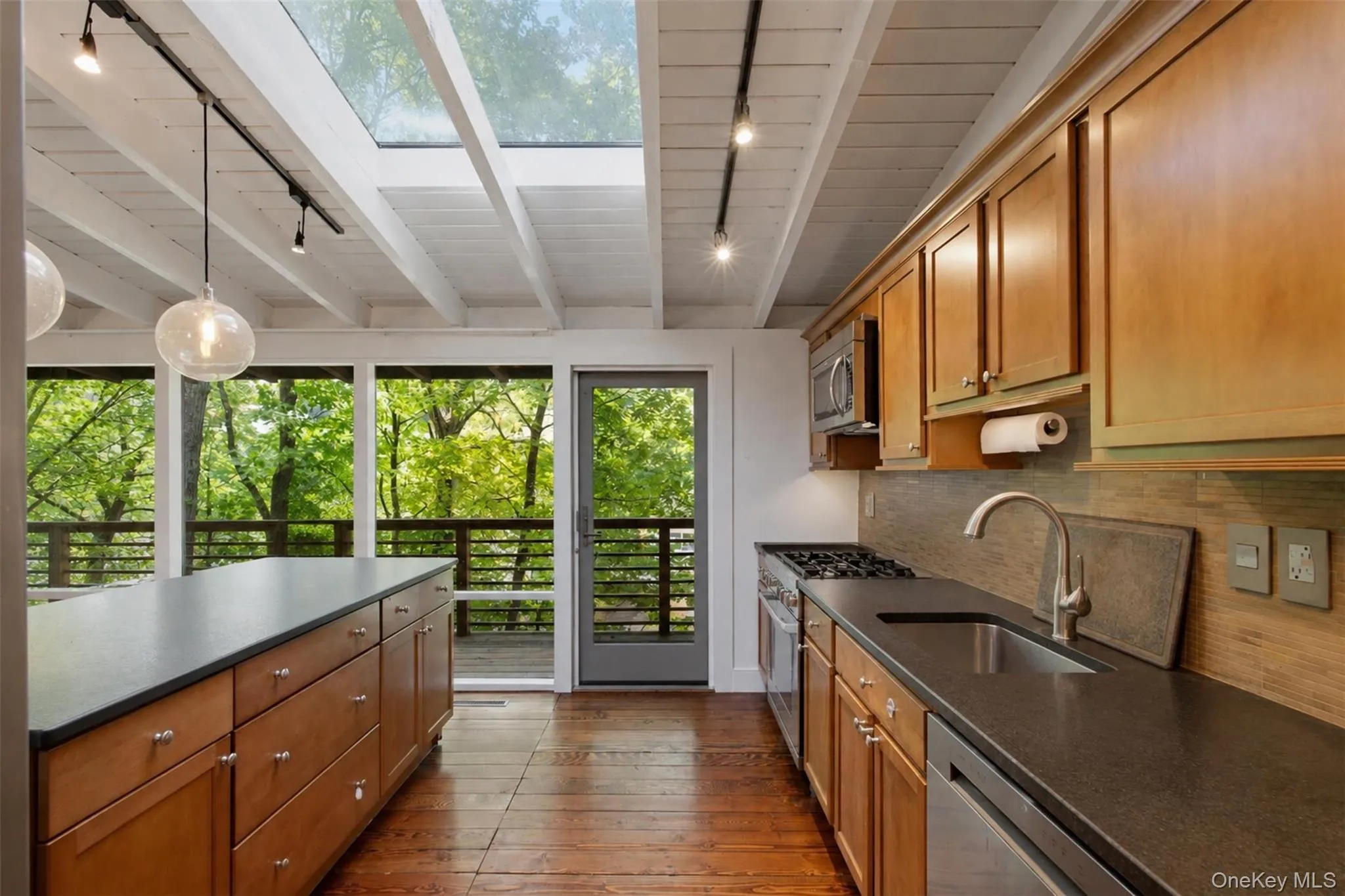 28 Mallard Rise, Greenburgh, NY, 4 Bedrooms Bedrooms, 9 Rooms Rooms,3 BathroomsBathrooms,Residential Lease,For Rent,Mallard,0,1024609 28 Mallard Rise, Greenburgh, NY, 4 Bedrooms Bedrooms, 9 Rooms Rooms,3 BathroomsBathrooms,Residential Lease,For Rent,Mallard,0,1024609