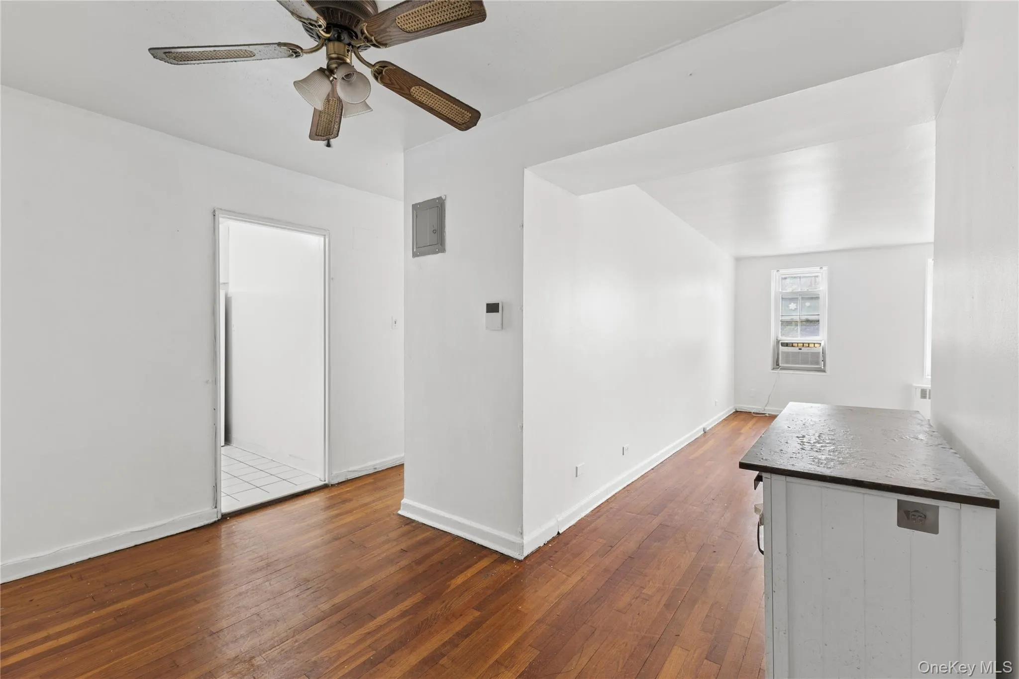 140-18 Burden Crescent, New York, NY, 2 Bedrooms Bedrooms, 6 Rooms Rooms,1 BathroomBathrooms,Residential,For Rent,Burden,0,1024618 140-18 Burden Crescent, New York, NY, 2 Bedrooms Bedrooms, 6 Rooms Rooms,1 BathroomBathrooms,Residential,For Rent,Burden,0,1024618