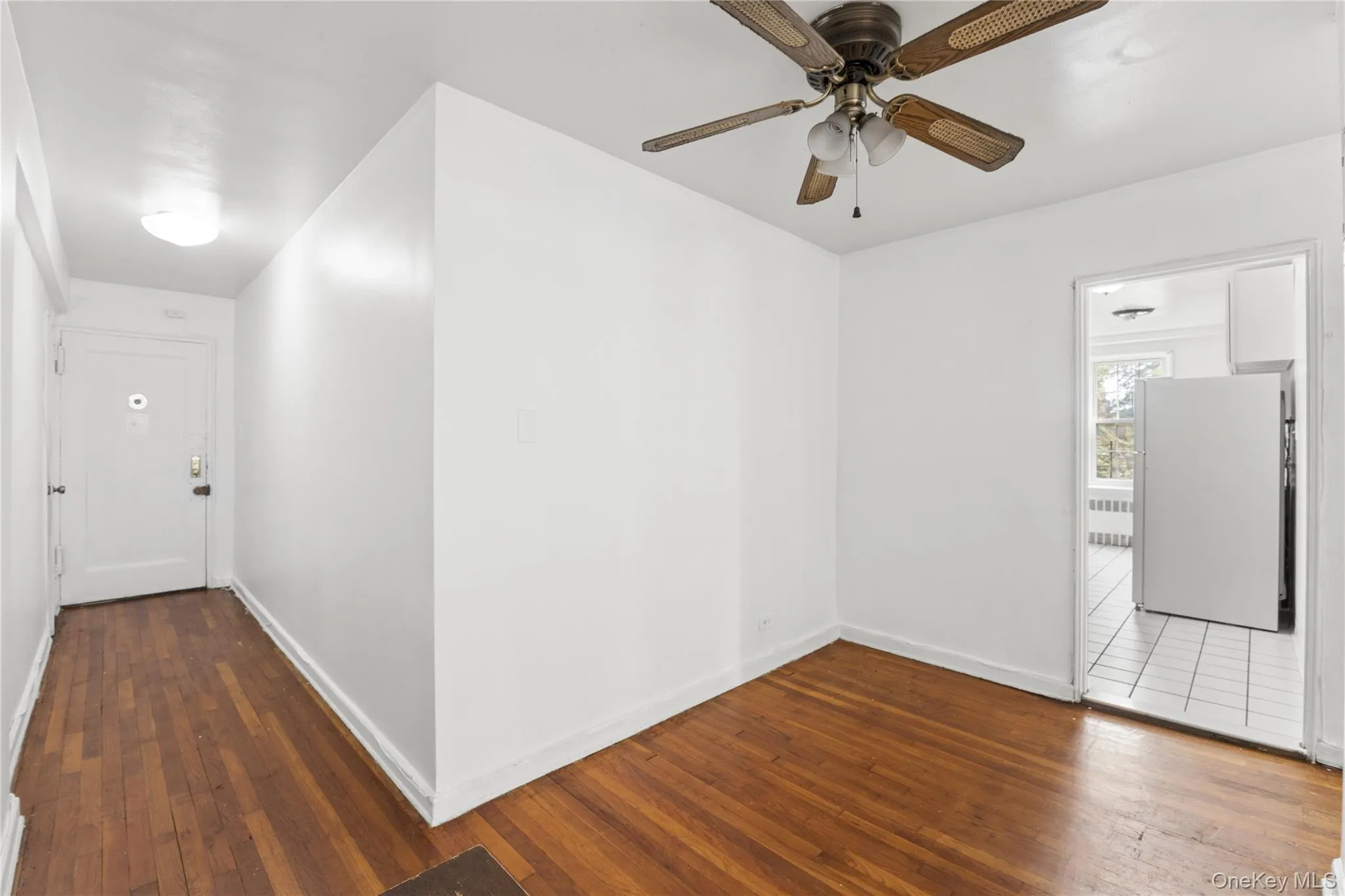 140-18 Burden Crescent, New York, NY, 2 Bedrooms Bedrooms, 6 Rooms Rooms,1 BathroomBathrooms,Residential,For Rent,Burden,0,1024618 140-18 Burden Crescent, New York, NY, 2 Bedrooms Bedrooms, 6 Rooms Rooms,1 BathroomBathrooms,Residential,For Rent,Burden,0,1024618