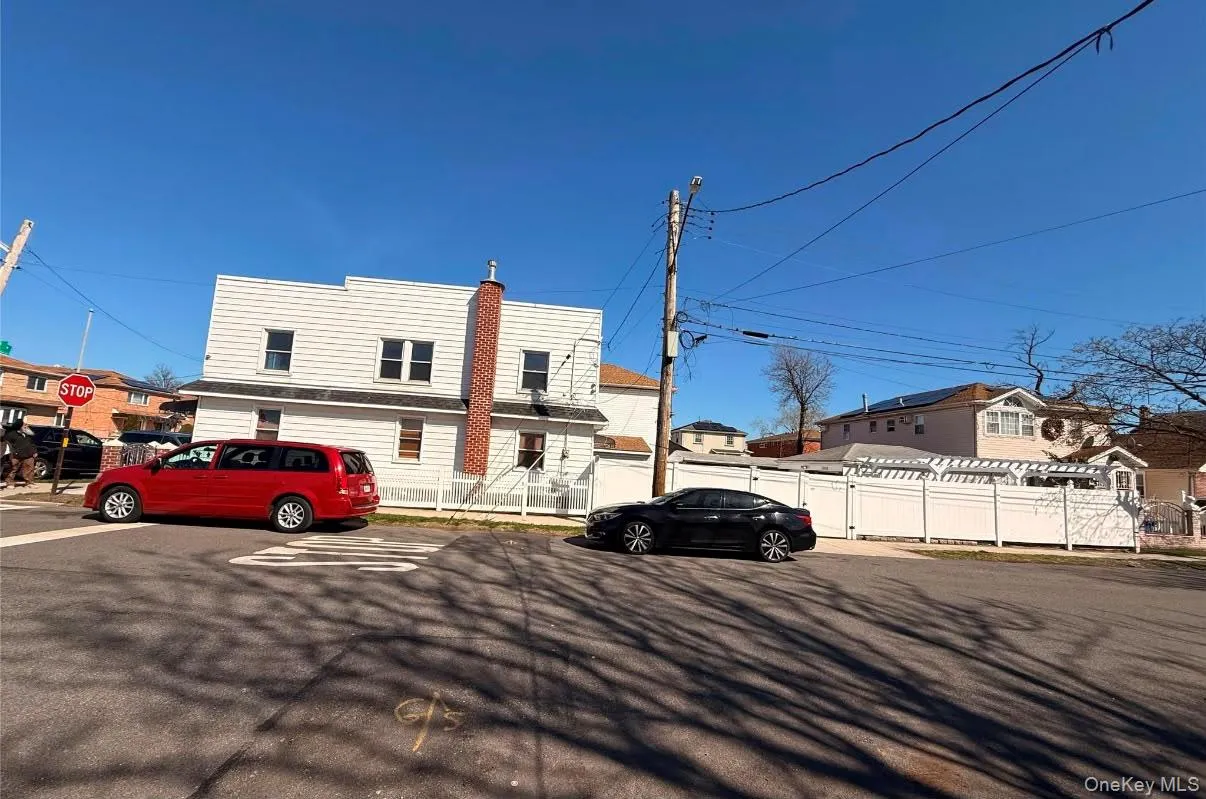 126-02 150th Avenue, New York, NY, 3 Bedrooms Bedrooms, 3 Rooms Rooms,2 BathroomsBathrooms,Residential,For Rent,150th,0,1024623 126-02 150th Avenue, New York, NY, 3 Bedrooms Bedrooms, 3 Rooms Rooms,2 BathroomsBathrooms,Residential,For Rent,150th,0,1024623