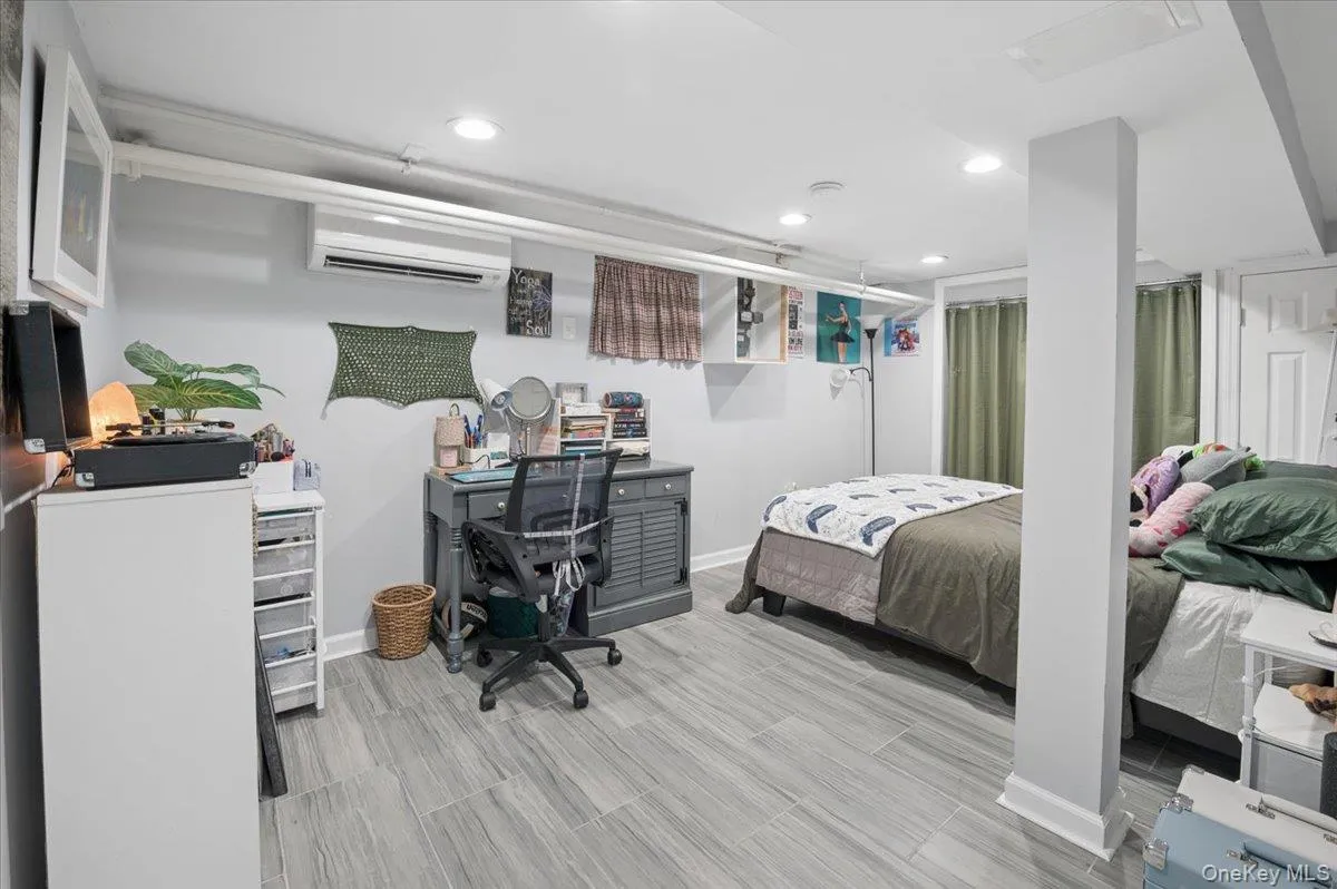 2nd bedroom 2nd bedroom