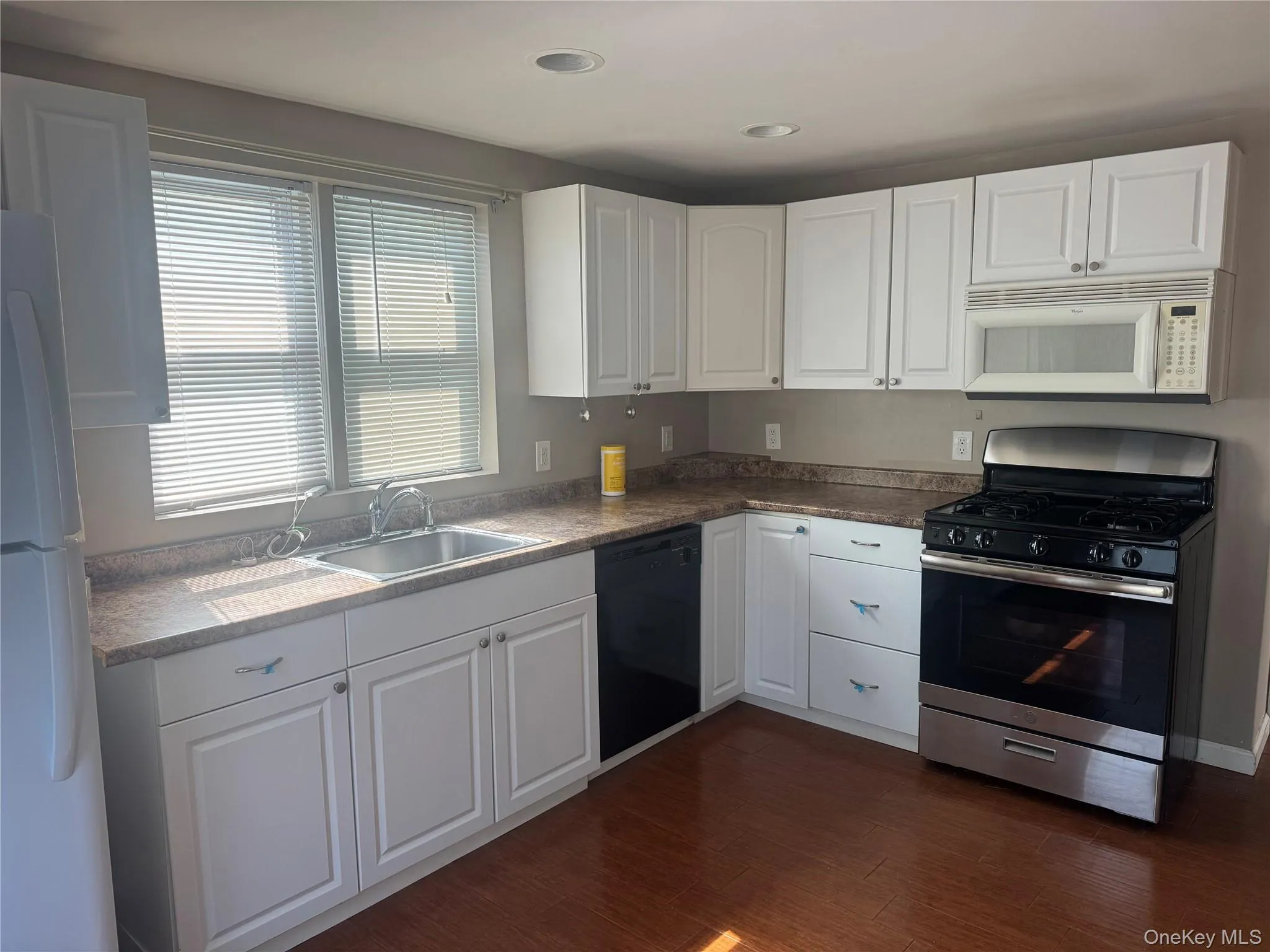 657 Penn Street, Long Beach, NY, 3 Bedrooms Bedrooms, 5 Rooms Rooms,2 BathroomsBathrooms,Residential Lease,For Rent,Penn,0,1024629 657 Penn Street, Long Beach, NY, 3 Bedrooms Bedrooms, 5 Rooms Rooms,2 BathroomsBathrooms,Residential Lease,For Rent,Penn,0,1024629
