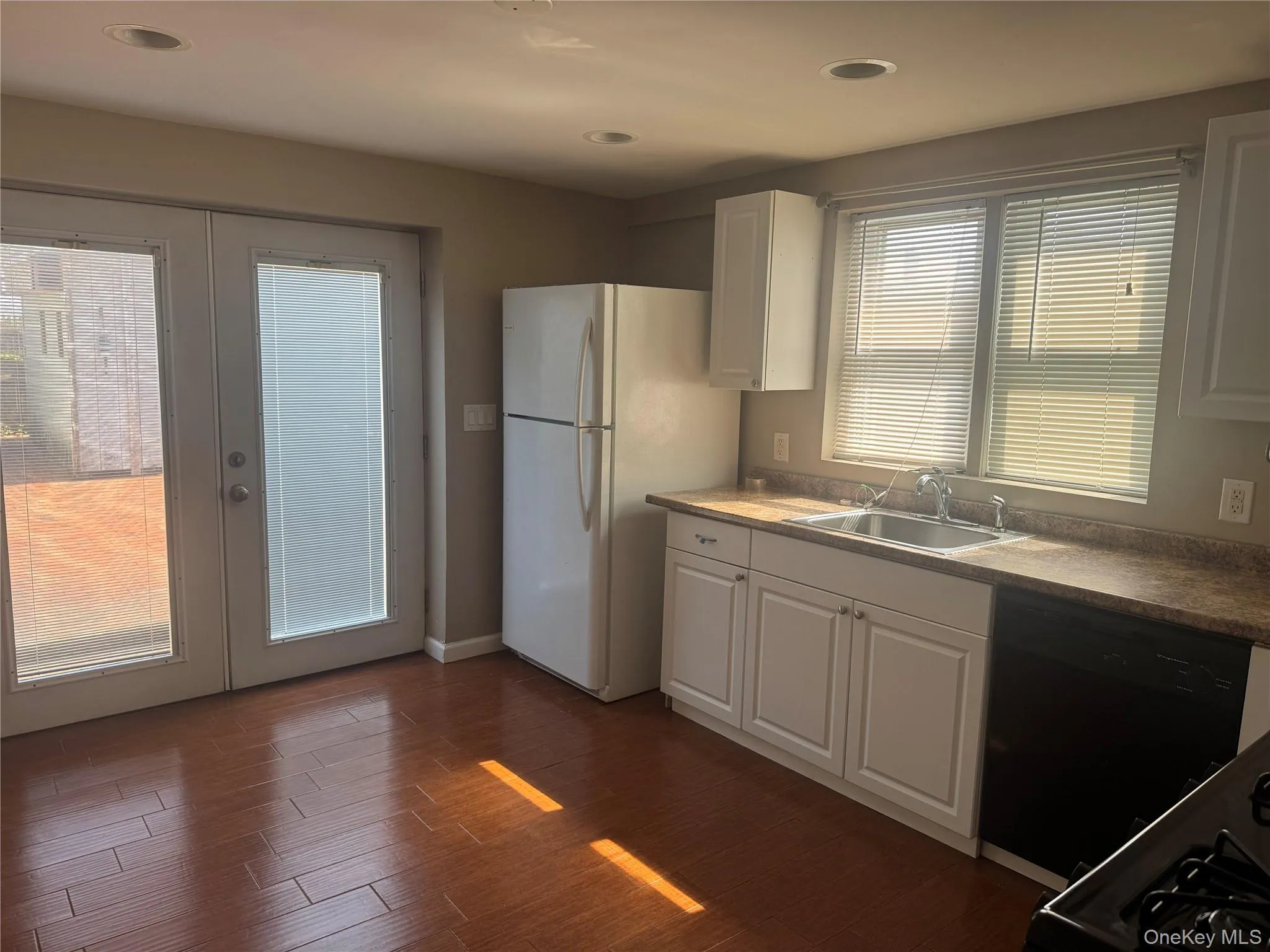 657 Penn Street, Long Beach, NY, 3 Bedrooms Bedrooms, 5 Rooms Rooms,2 BathroomsBathrooms,Residential Lease,For Rent,Penn,0,1024629 657 Penn Street, Long Beach, NY, 3 Bedrooms Bedrooms, 5 Rooms Rooms,2 BathroomsBathrooms,Residential Lease,For Rent,Penn,0,1024629