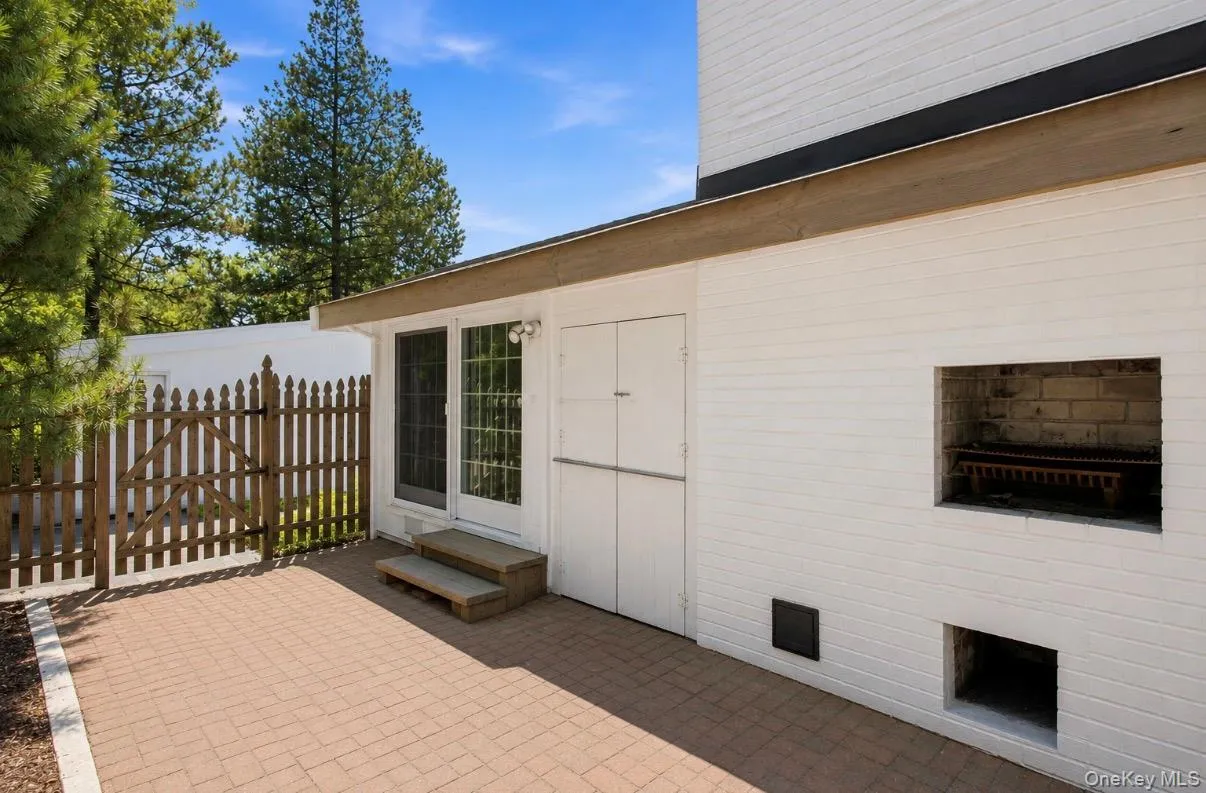54 Holbrook Road, Ossining, NY, 4 Bedrooms Bedrooms, 8 Rooms Rooms,3 BathroomsBathrooms,Residential,For Rent,Holbrook,0,1024630 54 Holbrook Road, Ossining, NY, 4 Bedrooms Bedrooms, 8 Rooms Rooms,3 BathroomsBathrooms,Residential,For Rent,Holbrook,0,1024630