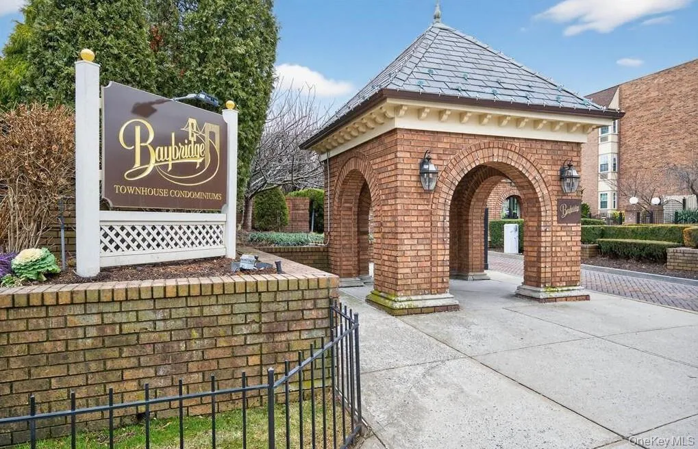 13-15 Estates Lane, New York, NY, 2 Bedrooms Bedrooms, 5 Rooms Rooms,1 BathroomBathrooms,Residential Lease,For Rent,Estates,0,1024640 13-15 Estates Lane, New York, NY, 2 Bedrooms Bedrooms, 5 Rooms Rooms,1 BathroomBathrooms,Residential Lease,For Rent,Estates,0,1024640