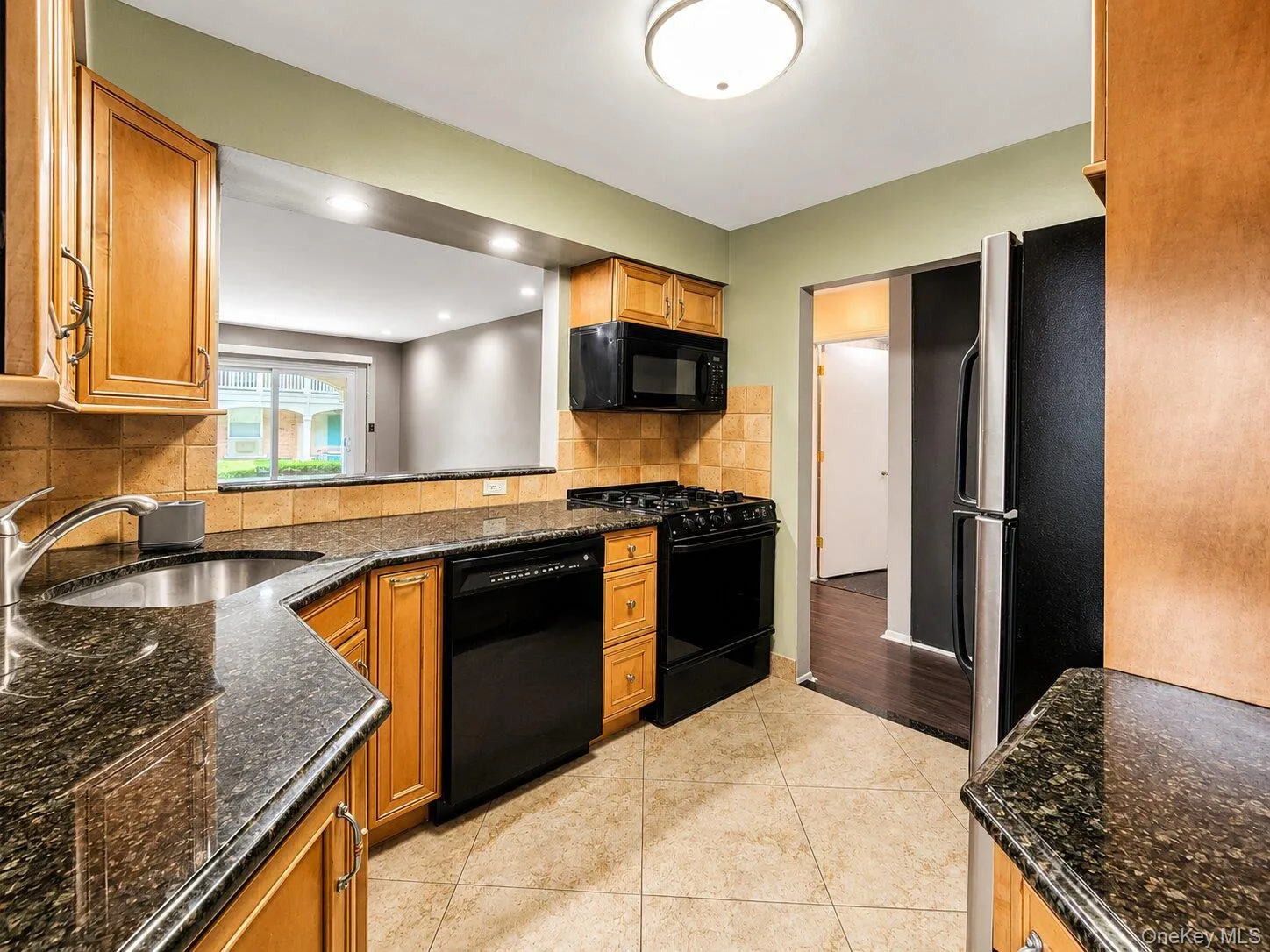 13-15 Estates Lane, New York, NY, 2 Bedrooms Bedrooms, 5 Rooms Rooms,1 BathroomBathrooms,Residential Lease,For Rent,Estates,0,1024640 13-15 Estates Lane, New York, NY, 2 Bedrooms Bedrooms, 5 Rooms Rooms,1 BathroomBathrooms,Residential Lease,For Rent,Estates,0,1024640
