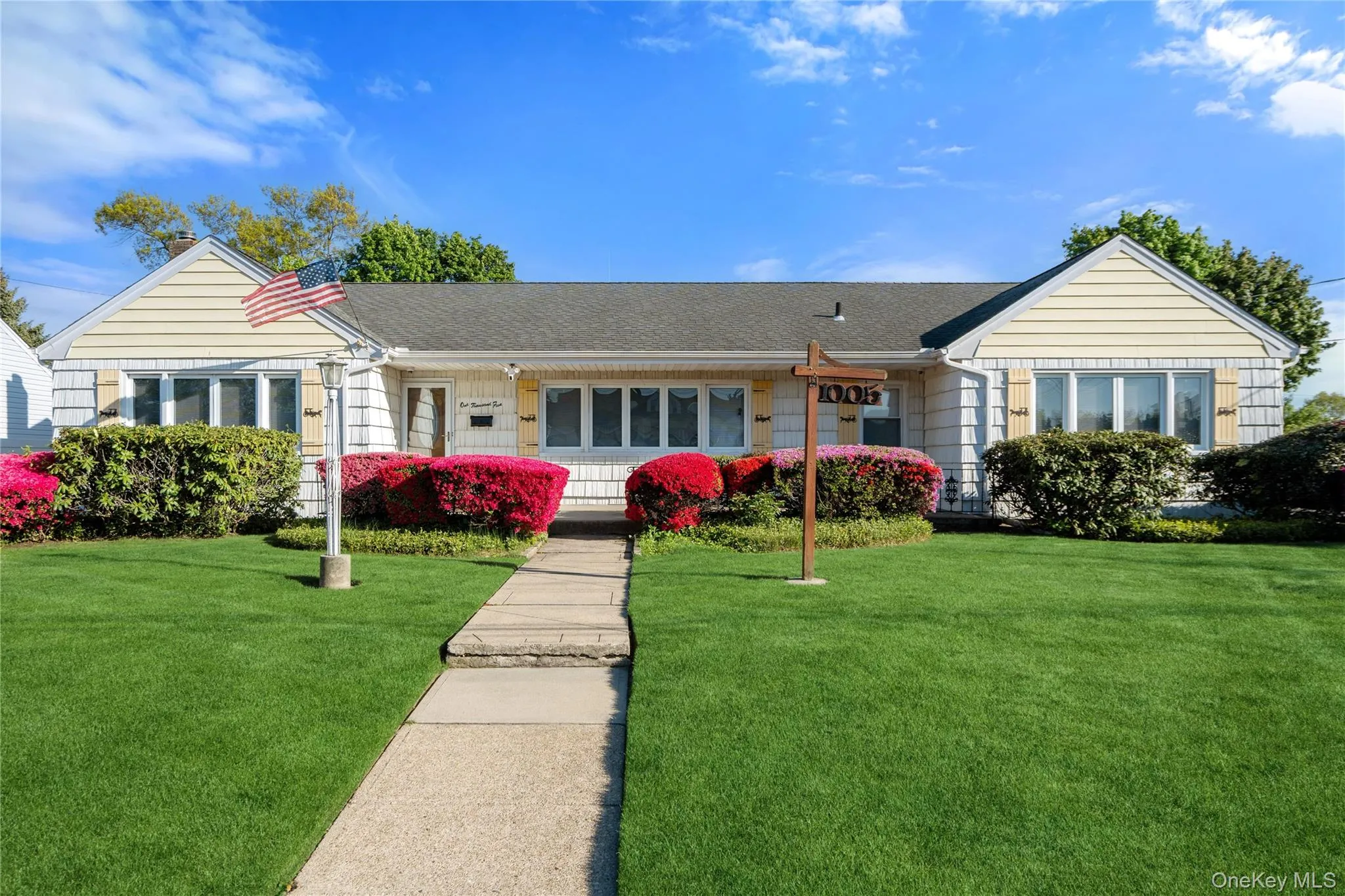 1005 3rd Street, West Babylon, NY, 3 Bedrooms Bedrooms, 8 Rooms Rooms,3 BathroomsBathrooms,Residential,For Rent,3rd,0,1024642 1005 3rd Street, West Babylon, NY, 3 Bedrooms Bedrooms, 8 Rooms Rooms,3 BathroomsBathrooms,Residential,For Rent,3rd,0,1024642
