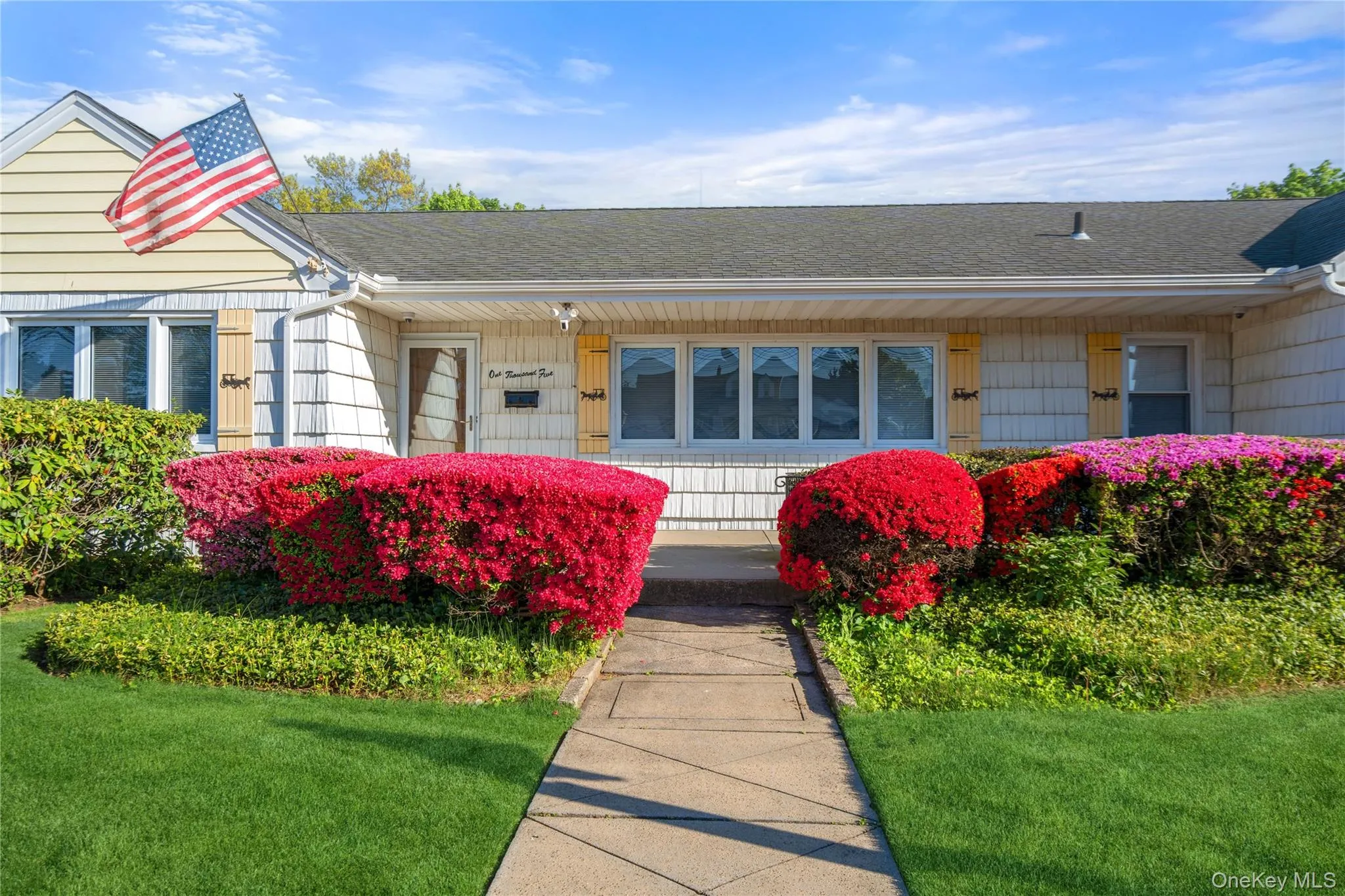 1005 3rd Street, West Babylon, NY, 3 Bedrooms Bedrooms, 8 Rooms Rooms,3 BathroomsBathrooms,Residential,For Rent,3rd,0,1024642 1005 3rd Street, West Babylon, NY, 3 Bedrooms Bedrooms, 8 Rooms Rooms,3 BathroomsBathrooms,Residential,For Rent,3rd,0,1024642