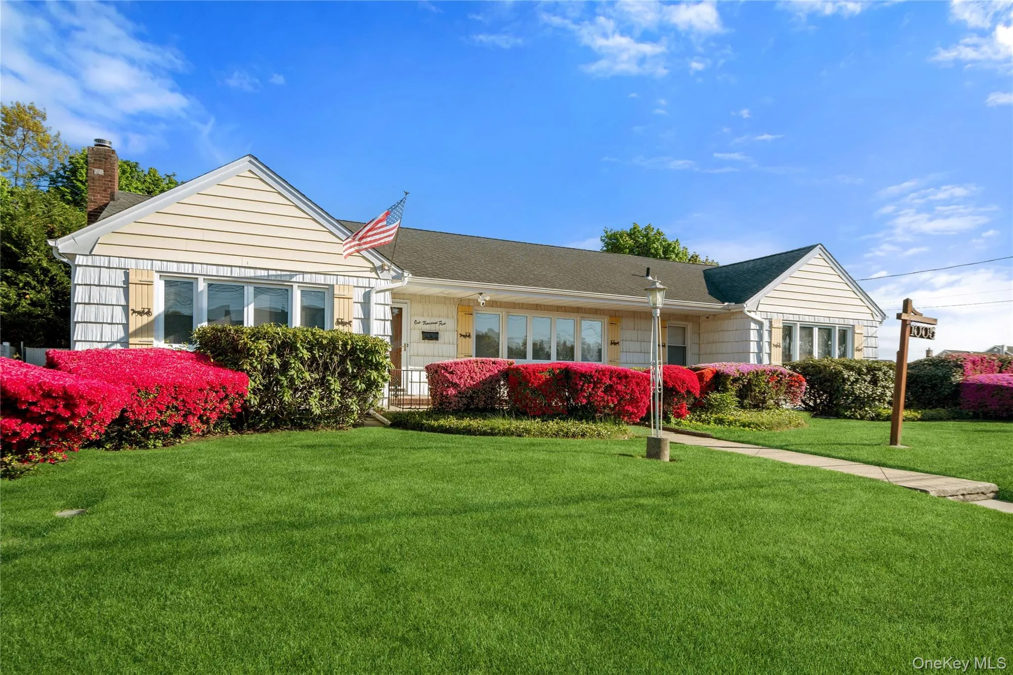 1005 3rd Street, West Babylon, NY, 3 Bedrooms Bedrooms, 8 Rooms Rooms,3 BathroomsBathrooms,Residential,For Rent,3rd,0,1024642 1005 3rd Street, West Babylon, NY, 3 Bedrooms Bedrooms, 8 Rooms Rooms,3 BathroomsBathrooms,Residential,For Rent,3rd,0,1024642