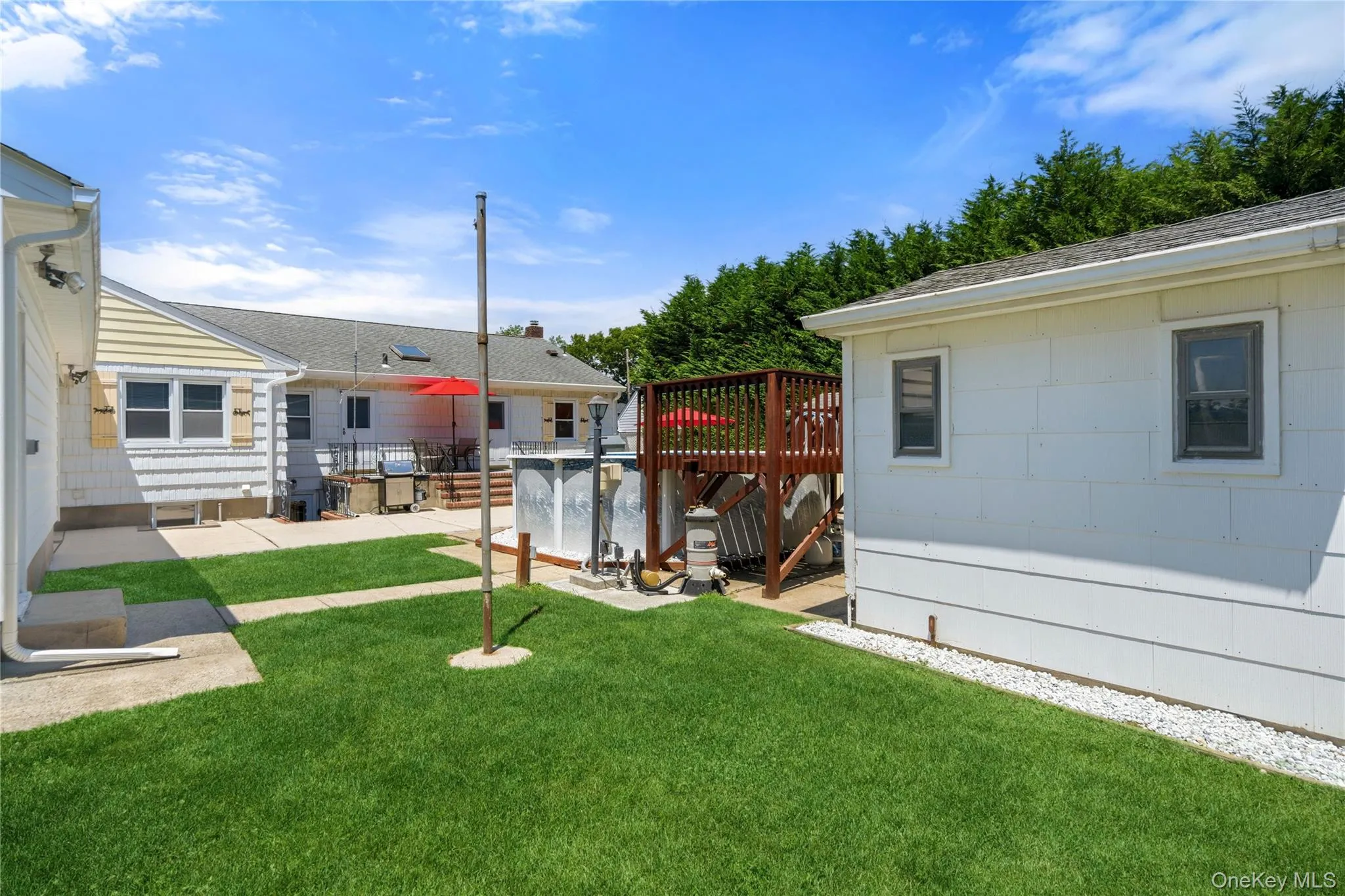 1005 3rd Street, West Babylon, NY, 3 Bedrooms Bedrooms, 8 Rooms Rooms,3 BathroomsBathrooms,Residential,For Rent,3rd,0,1024642 1005 3rd Street, West Babylon, NY, 3 Bedrooms Bedrooms, 8 Rooms Rooms,3 BathroomsBathrooms,Residential,For Rent,3rd,0,1024642