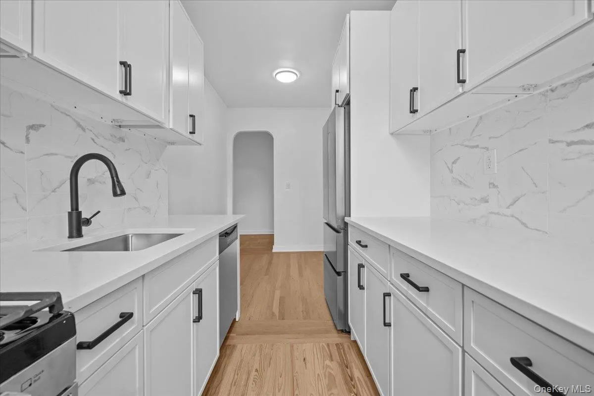 3015 Riverdale Avenue, New York, NY, 2 Bedrooms Bedrooms, 5 Rooms Rooms,1 BathroomBathrooms,Residential,For Rent,Riverdale,0,1024643 3015 Riverdale Avenue, New York, NY, 2 Bedrooms Bedrooms, 5 Rooms Rooms,1 BathroomBathrooms,Residential,For Rent,Riverdale,0,1024643