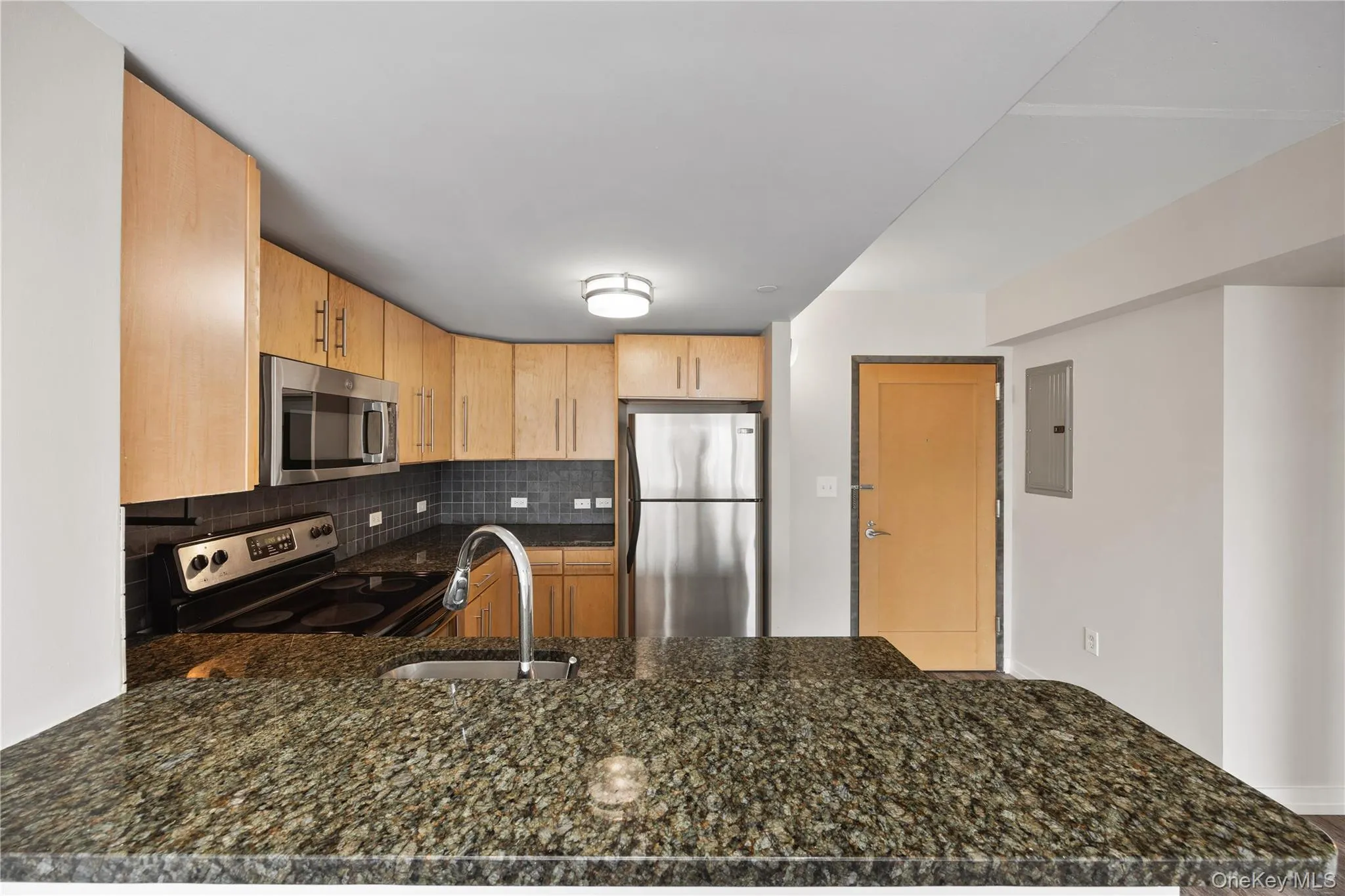 66 Main Street, Yonkers, NY, 1 Bedroom Bedrooms, 3 Rooms Rooms,1 BathroomBathrooms,Residential Lease,For Rent,Main,0,1024644 66 Main Street, Yonkers, NY, 1 Bedroom Bedrooms, 3 Rooms Rooms,1 BathroomBathrooms,Residential Lease,For Rent,Main,0,1024644