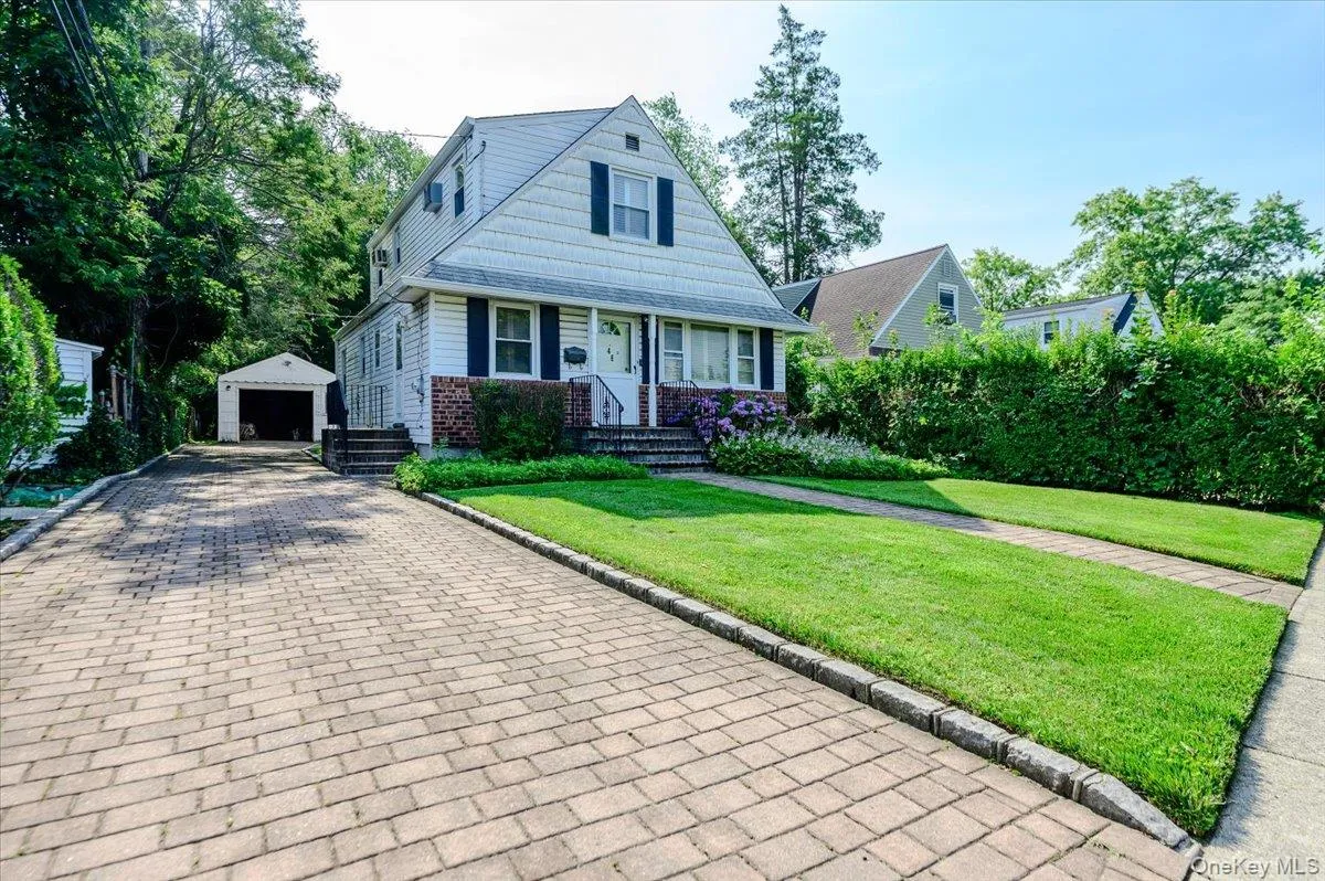 46 Schumacher Drive, Hempstead, NY, 4 Bedrooms Bedrooms, 7 Rooms Rooms,2 BathroomsBathrooms,Residential,For Rent,Schumacher,0,1024647 46 Schumacher Drive, Hempstead, NY, 4 Bedrooms Bedrooms, 7 Rooms Rooms,2 BathroomsBathrooms,Residential,For Rent,Schumacher,0,1024647
