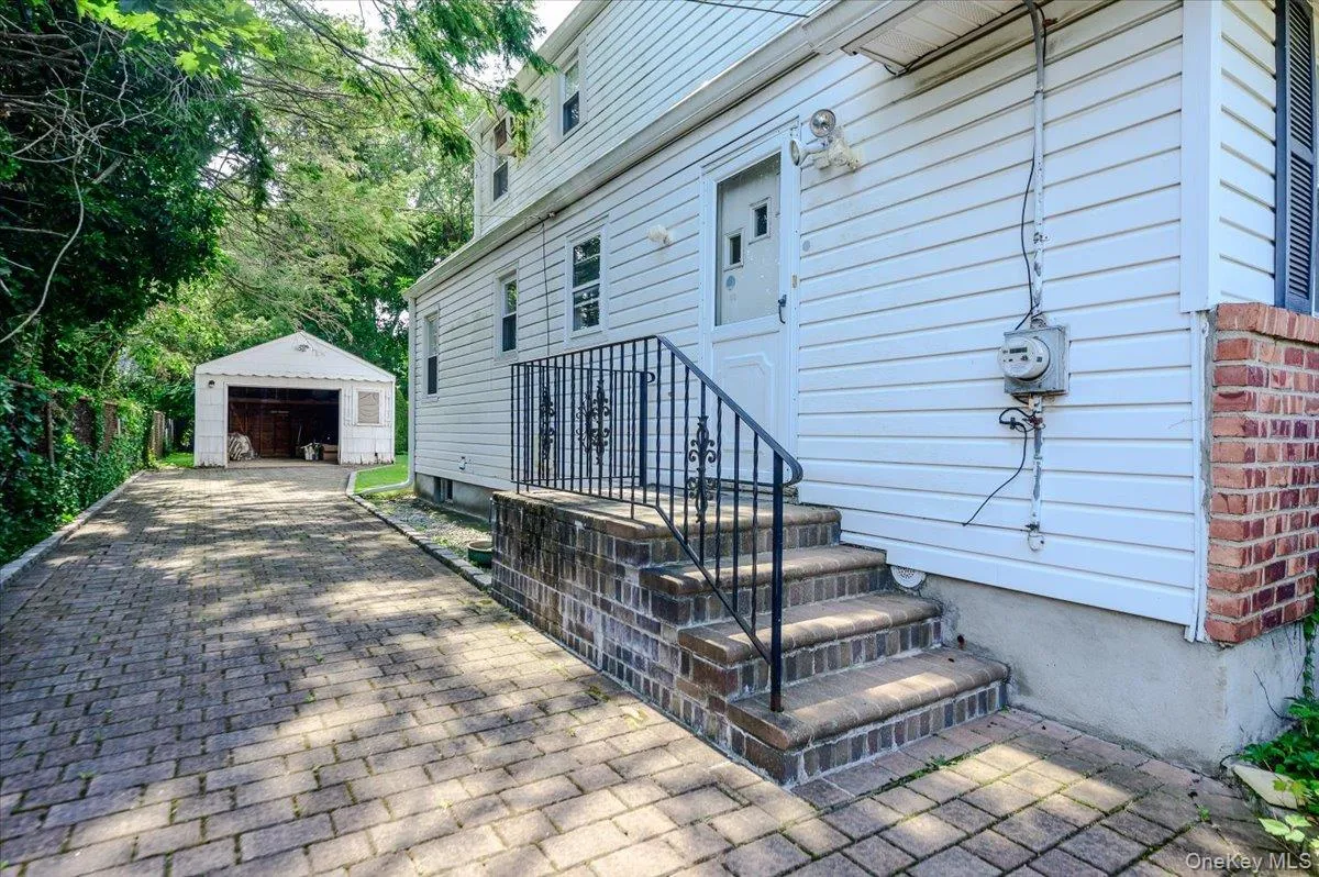 46 Schumacher Drive, Hempstead, NY, 4 Bedrooms Bedrooms, 7 Rooms Rooms,2 BathroomsBathrooms,Residential,For Rent,Schumacher,0,1024647 46 Schumacher Drive, Hempstead, NY, 4 Bedrooms Bedrooms, 7 Rooms Rooms,2 BathroomsBathrooms,Residential,For Rent,Schumacher,0,1024647
