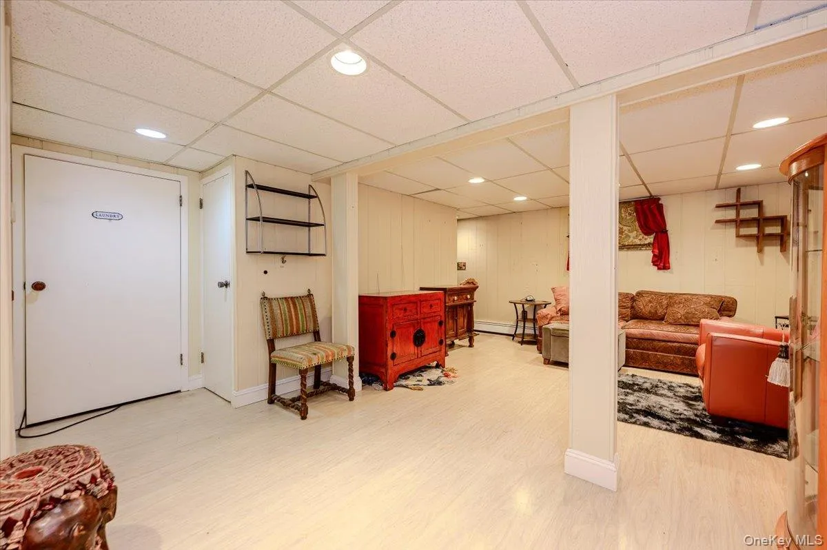 46 Schumacher Drive, Hempstead, NY, 4 Bedrooms Bedrooms, 7 Rooms Rooms,2 BathroomsBathrooms,Residential,For Rent,Schumacher,0,1024647 46 Schumacher Drive, Hempstead, NY, 4 Bedrooms Bedrooms, 7 Rooms Rooms,2 BathroomsBathrooms,Residential,For Rent,Schumacher,0,1024647