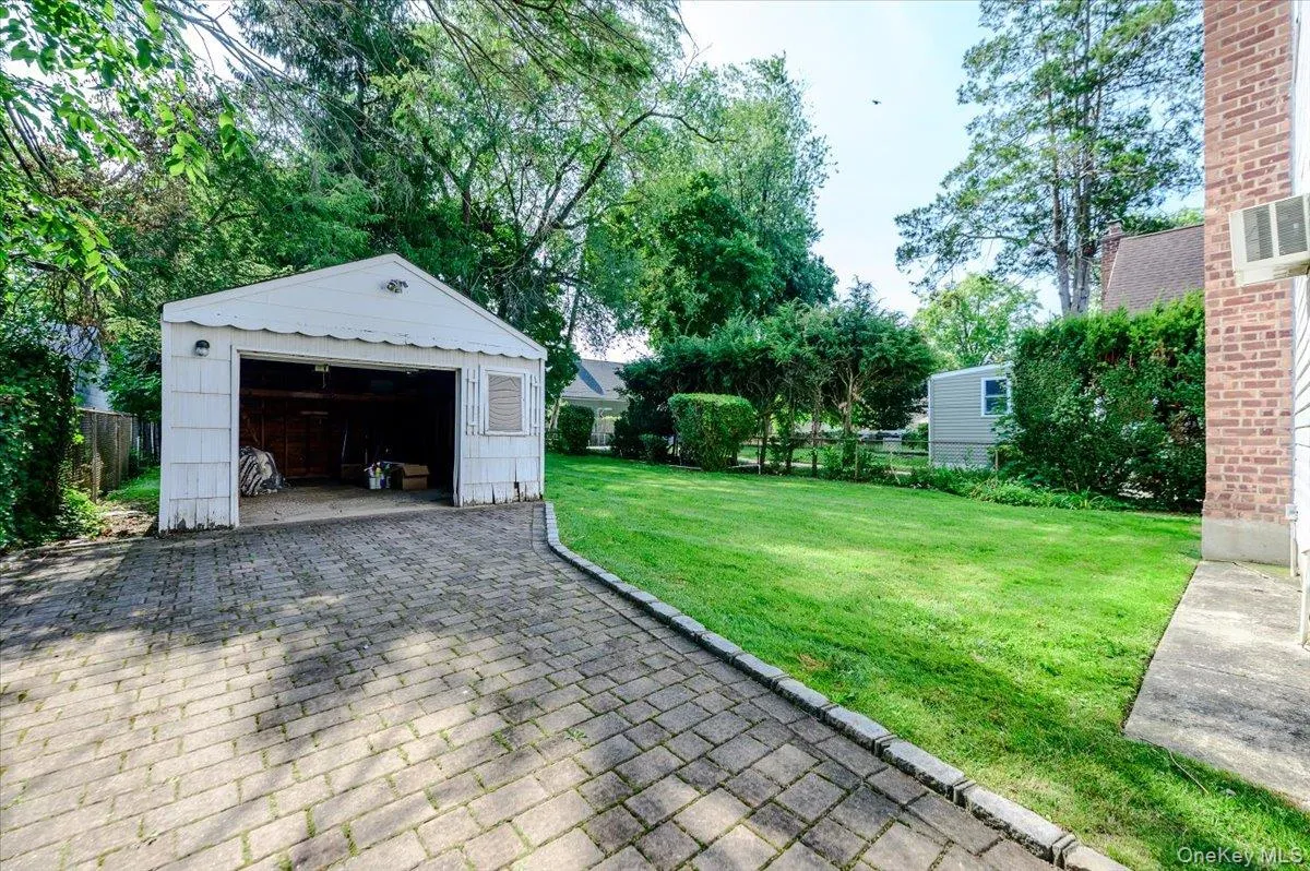 46 Schumacher Drive, Hempstead, NY, 4 Bedrooms Bedrooms, 7 Rooms Rooms,2 BathroomsBathrooms,Residential,For Rent,Schumacher,0,1024647 46 Schumacher Drive, Hempstead, NY, 4 Bedrooms Bedrooms, 7 Rooms Rooms,2 BathroomsBathrooms,Residential,For Rent,Schumacher,0,1024647