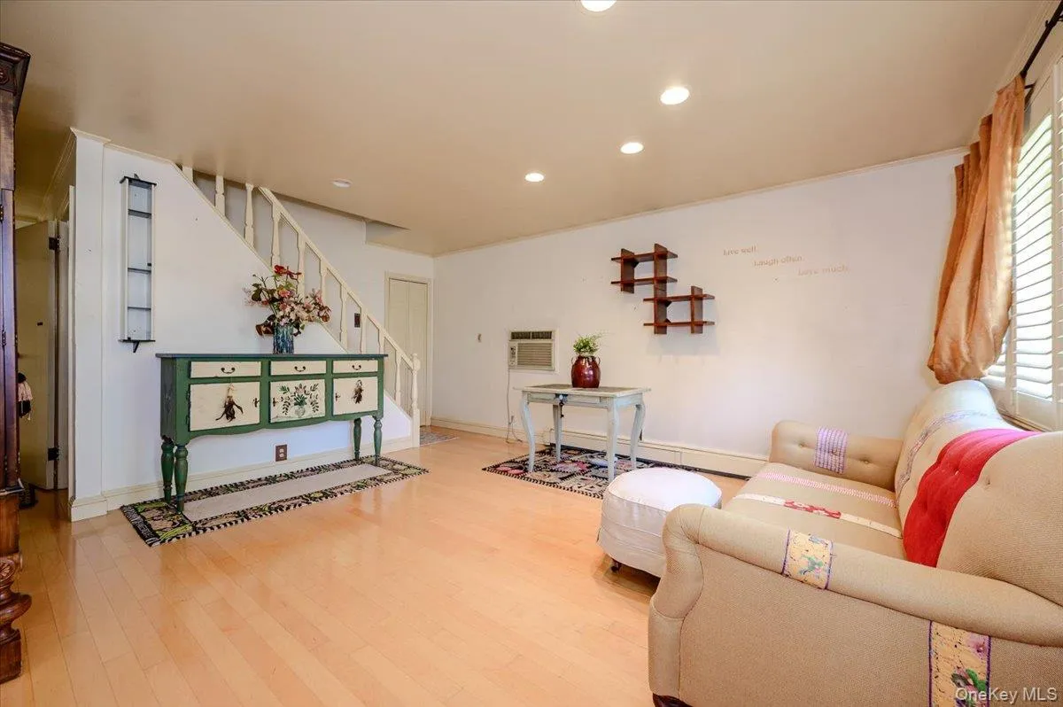 46 Schumacher Drive, Hempstead, NY, 4 Bedrooms Bedrooms, 7 Rooms Rooms,2 BathroomsBathrooms,Residential,For Rent,Schumacher,0,1024647 46 Schumacher Drive, Hempstead, NY, 4 Bedrooms Bedrooms, 7 Rooms Rooms,2 BathroomsBathrooms,Residential,For Rent,Schumacher,0,1024647