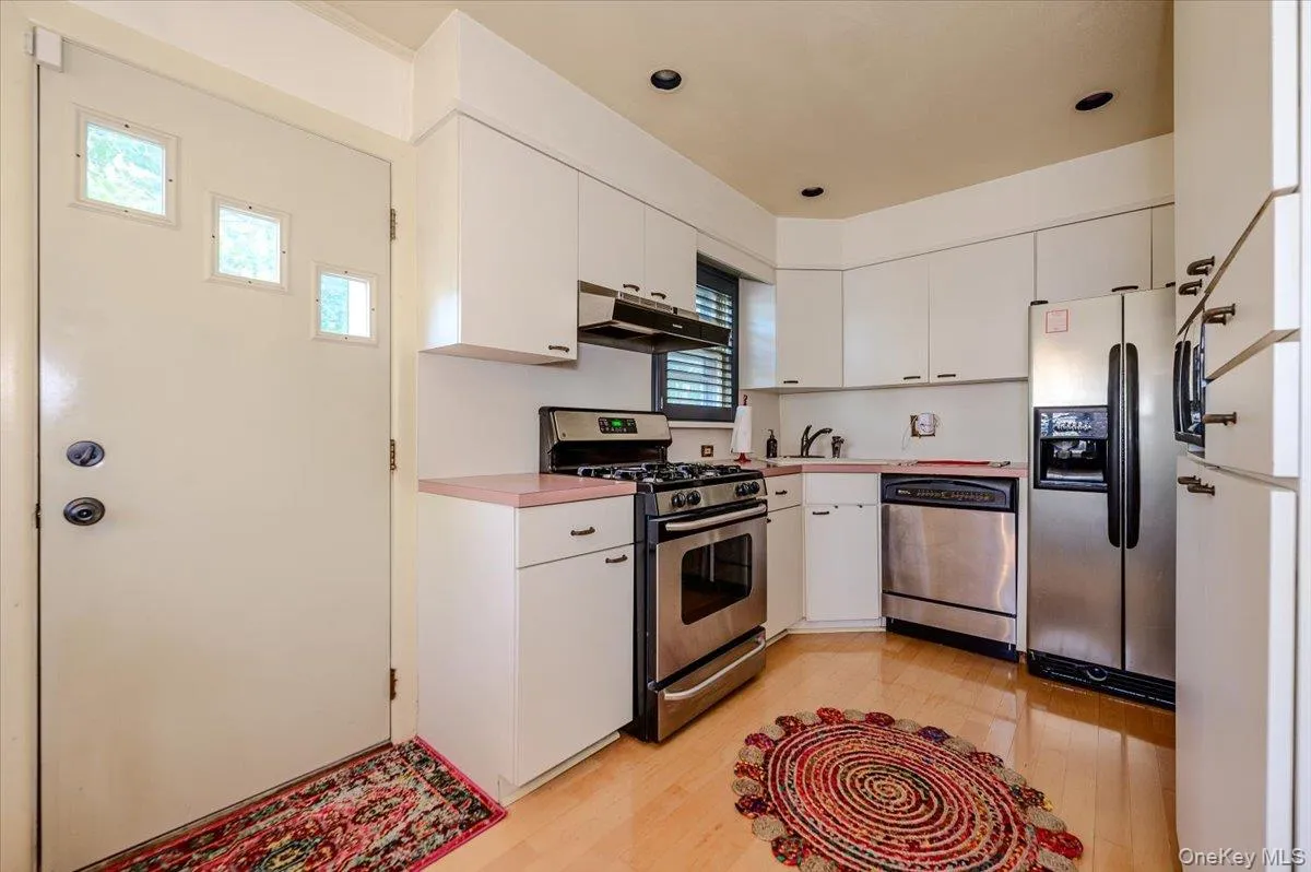 46 Schumacher Drive, Hempstead, NY, 4 Bedrooms Bedrooms, 7 Rooms Rooms,2 BathroomsBathrooms,Residential,For Rent,Schumacher,0,1024647 46 Schumacher Drive, Hempstead, NY, 4 Bedrooms Bedrooms, 7 Rooms Rooms,2 BathroomsBathrooms,Residential,For Rent,Schumacher,0,1024647