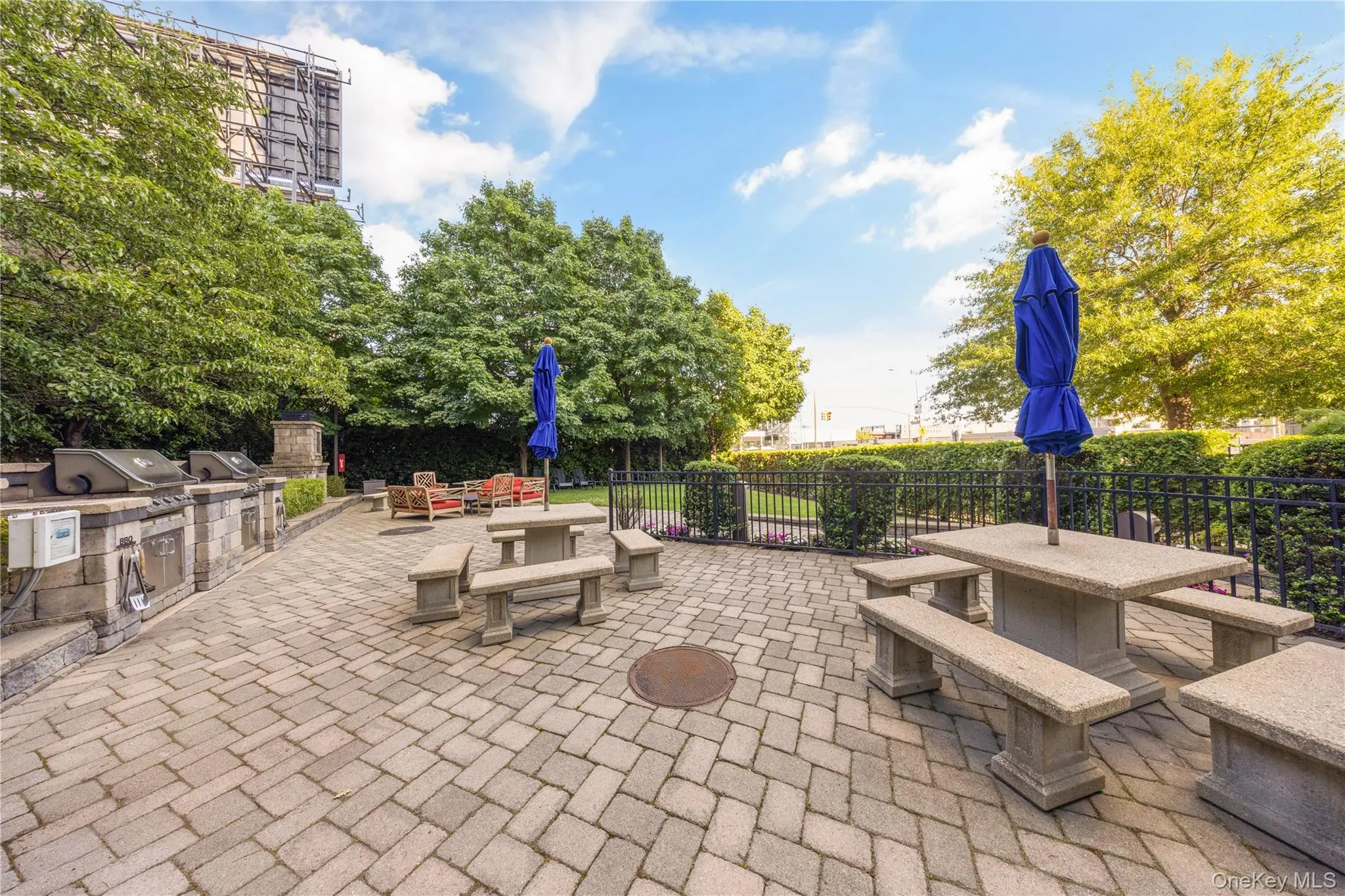 5-49 Borden Avenue, New York, NY, 2 Bedrooms Bedrooms, 4 Rooms Rooms,2 BathroomsBathrooms,Residential,For Rent,Borden,0,1024651 5-49 Borden Avenue, New York, NY, 2 Bedrooms Bedrooms, 4 Rooms Rooms,2 BathroomsBathrooms,Residential,For Rent,Borden,0,1024651