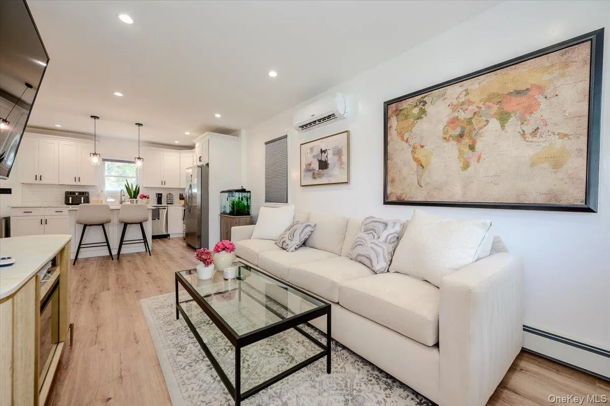 35 Rose Street, Islip, NY, 2 Bedrooms Bedrooms, 4 Rooms Rooms,2 BathroomsBathrooms,Residential,For Rent,Rose,0,1024655 35 Rose Street, Islip, NY, 2 Bedrooms Bedrooms, 4 Rooms Rooms,2 BathroomsBathrooms,Residential,For Rent,Rose,0,1024655