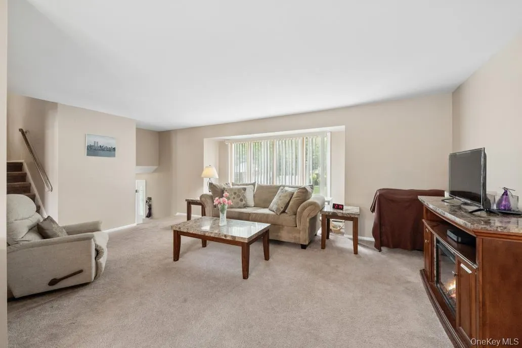 10 Wisteria Way, Huntington, NY, 6 Bedrooms Bedrooms, 10 Rooms Rooms,2 BathroomsBathrooms,Residential,For Rent,Wisteria,0,1024658 10 Wisteria Way, Huntington, NY, 6 Bedrooms Bedrooms, 10 Rooms Rooms,2 BathroomsBathrooms,Residential,For Rent,Wisteria,0,1024658