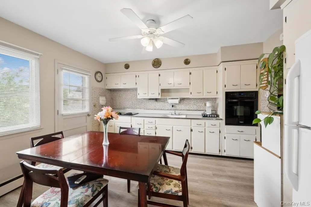 10 Wisteria Way, Huntington, NY, 6 Bedrooms Bedrooms, 10 Rooms Rooms,2 BathroomsBathrooms,Residential,For Rent,Wisteria,0,1024658 10 Wisteria Way, Huntington, NY, 6 Bedrooms Bedrooms, 10 Rooms Rooms,2 BathroomsBathrooms,Residential,For Rent,Wisteria,0,1024658