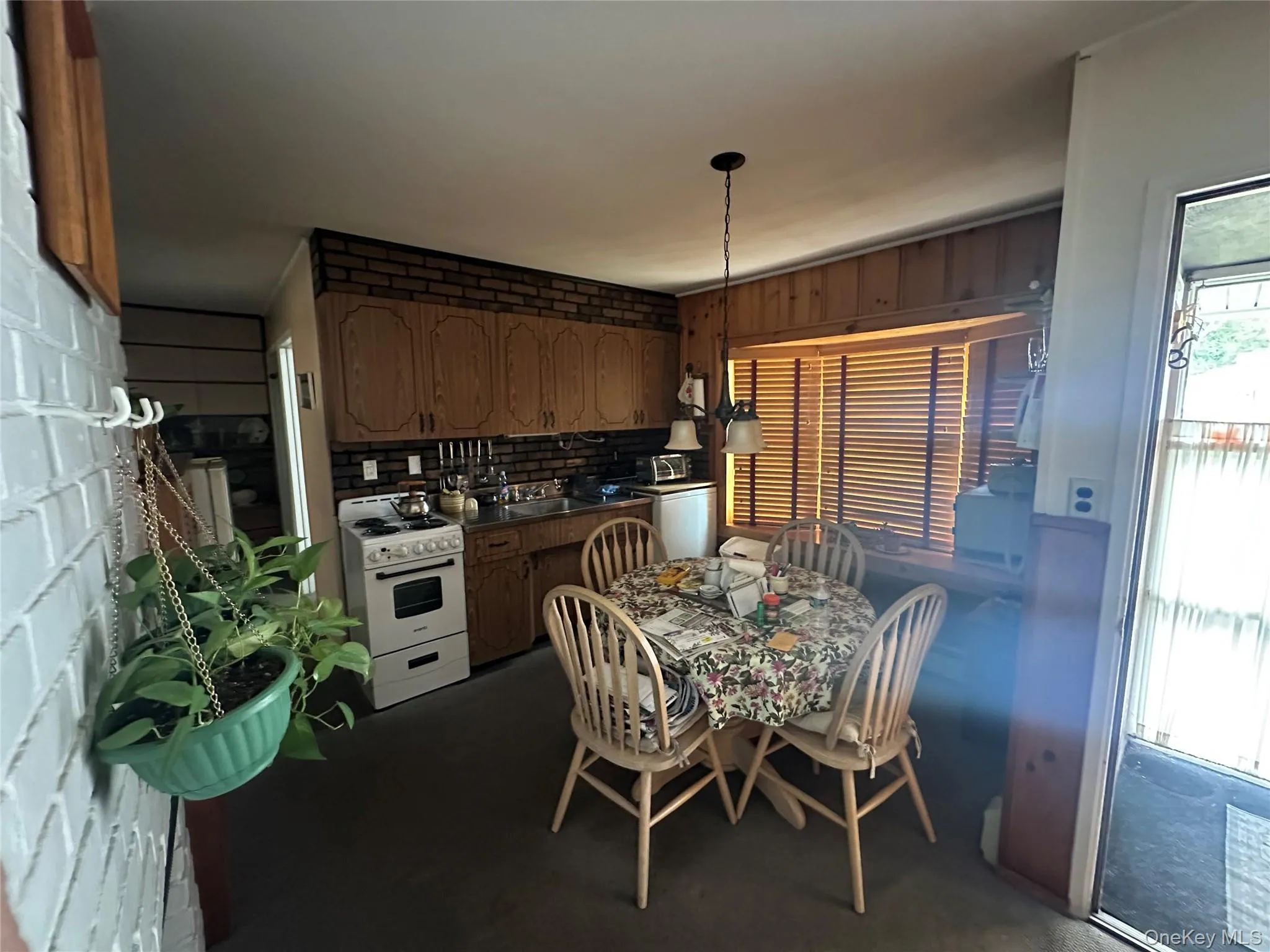 94 Willowood Drive, Hempstead, NY, 3 Bedrooms Bedrooms, 6 Rooms Rooms,1 BathroomBathrooms,Residential,For Rent,Willowood,0,1024672 94 Willowood Drive, Hempstead, NY, 3 Bedrooms Bedrooms, 6 Rooms Rooms,1 BathroomBathrooms,Residential,For Rent,Willowood,0,1024672