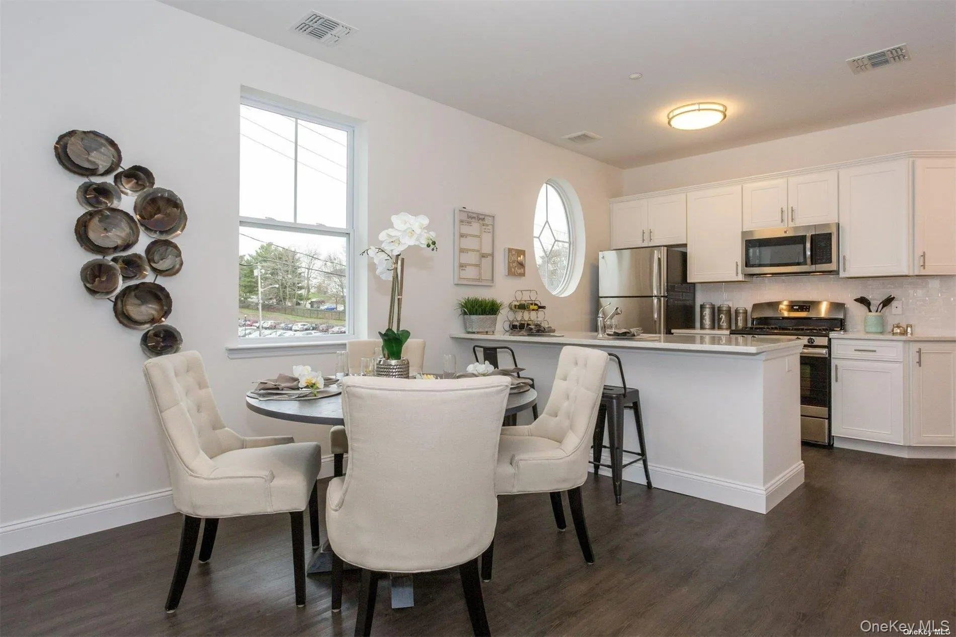 1046 New York Avenue, Huntington, NY, 1 Bedroom Bedrooms, 3 Rooms Rooms,1 BathroomBathrooms,Residential Lease,For Rent,New York,0,1024673 1046 New York Avenue, Huntington, NY, 1 Bedroom Bedrooms, 3 Rooms Rooms,1 BathroomBathrooms,Residential Lease,For Rent,New York,0,1024673