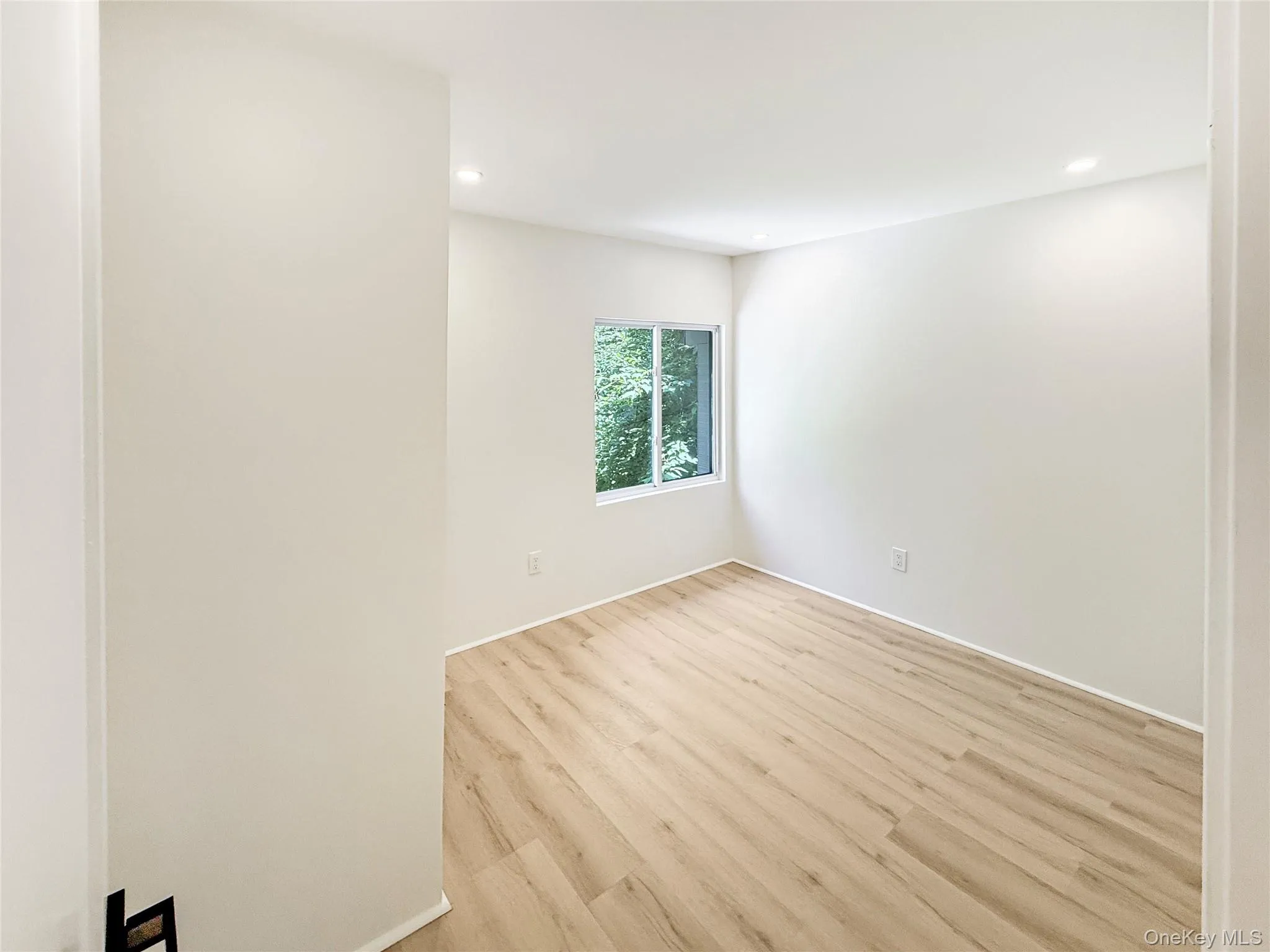 9 Lake Drive, Rockland, NY, 4 Bedrooms Bedrooms, 6 Rooms Rooms,1 BathroomBathrooms,Residential,For Rent,Lake,0,1024679 9 Lake Drive, Rockland, NY, 4 Bedrooms Bedrooms, 6 Rooms Rooms,1 BathroomBathrooms,Residential,For Rent,Lake,0,1024679