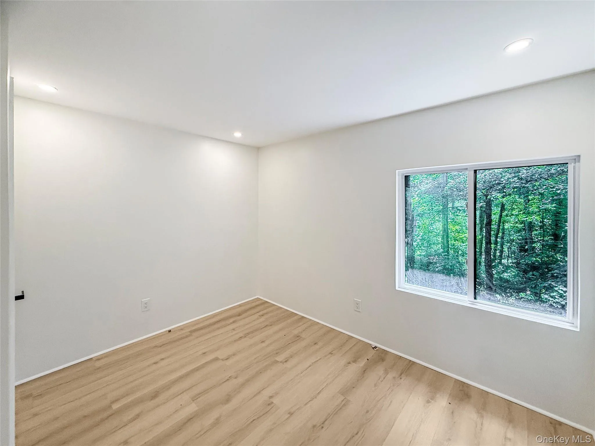 9 Lake Drive, Rockland, NY, 4 Bedrooms Bedrooms, 6 Rooms Rooms,1 BathroomBathrooms,Residential,For Rent,Lake,0,1024679 9 Lake Drive, Rockland, NY, 4 Bedrooms Bedrooms, 6 Rooms Rooms,1 BathroomBathrooms,Residential,For Rent,Lake,0,1024679