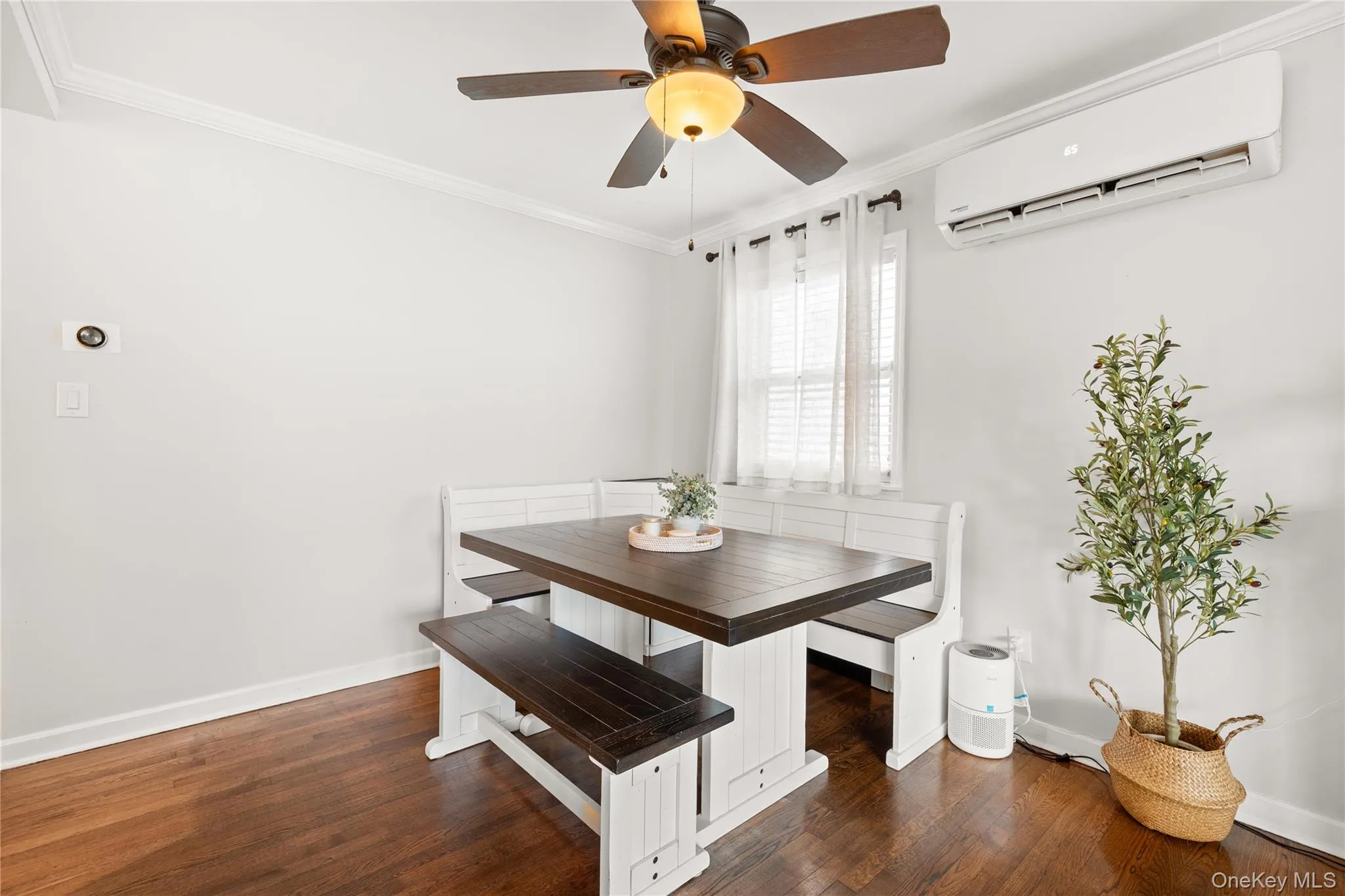 219 Venetian Boulevard, Babylon, NY, 3 Bedrooms Bedrooms, 5 Rooms Rooms,1 BathroomBathrooms,Residential,For Rent,Venetian,0,1024682 219 Venetian Boulevard, Babylon, NY, 3 Bedrooms Bedrooms, 5 Rooms Rooms,1 BathroomBathrooms,Residential,For Rent,Venetian,0,1024682